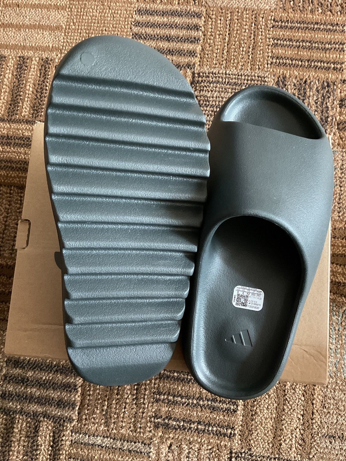 Yeezy Adidas Yeezy Slide Dark Onyx Size 8 ID5103 Size US 8 / EU 41 - 3 Thumbnail