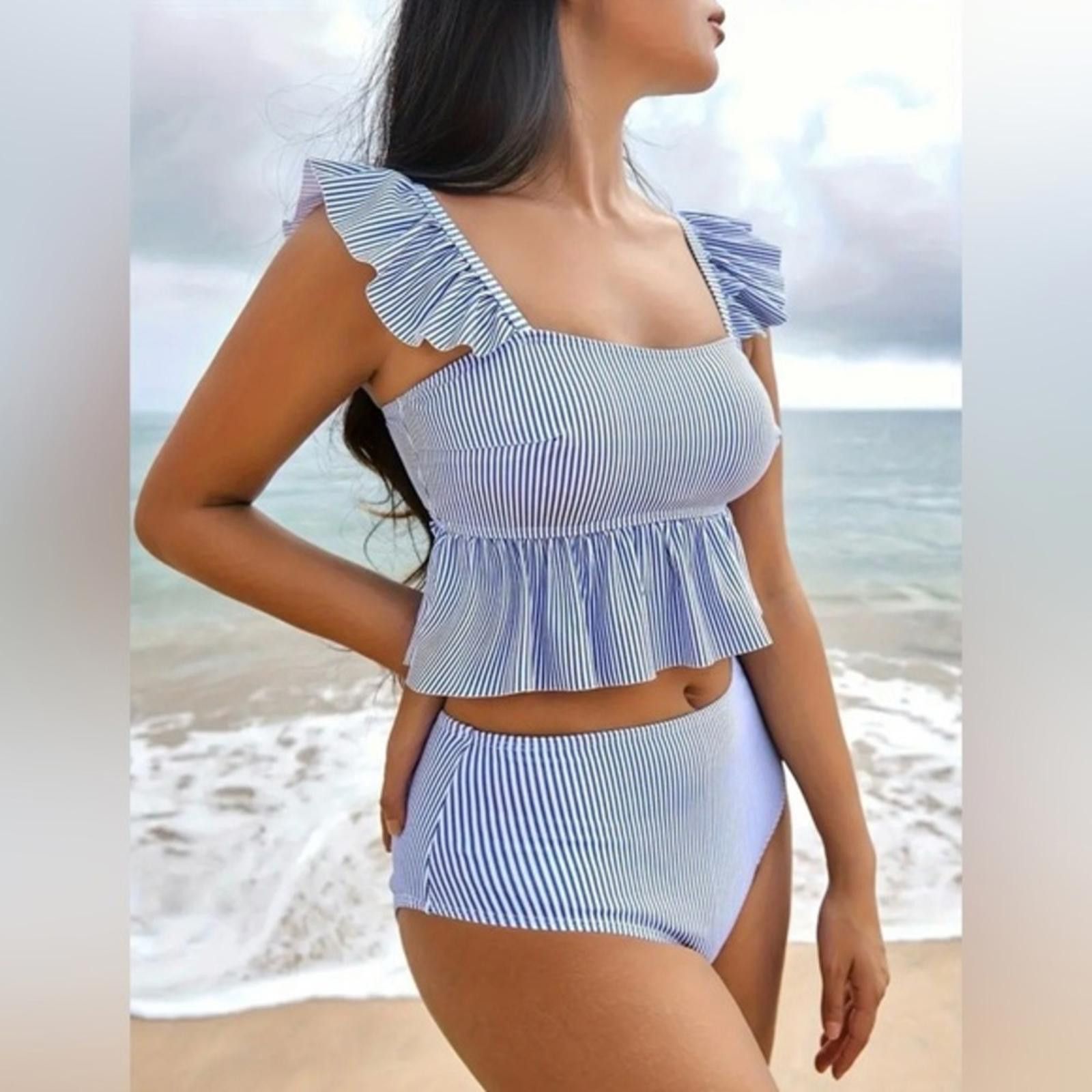Designer Striped Two Piece Tankini Swimsuit NWT Size ONE SIZE - 1 Thumbnail