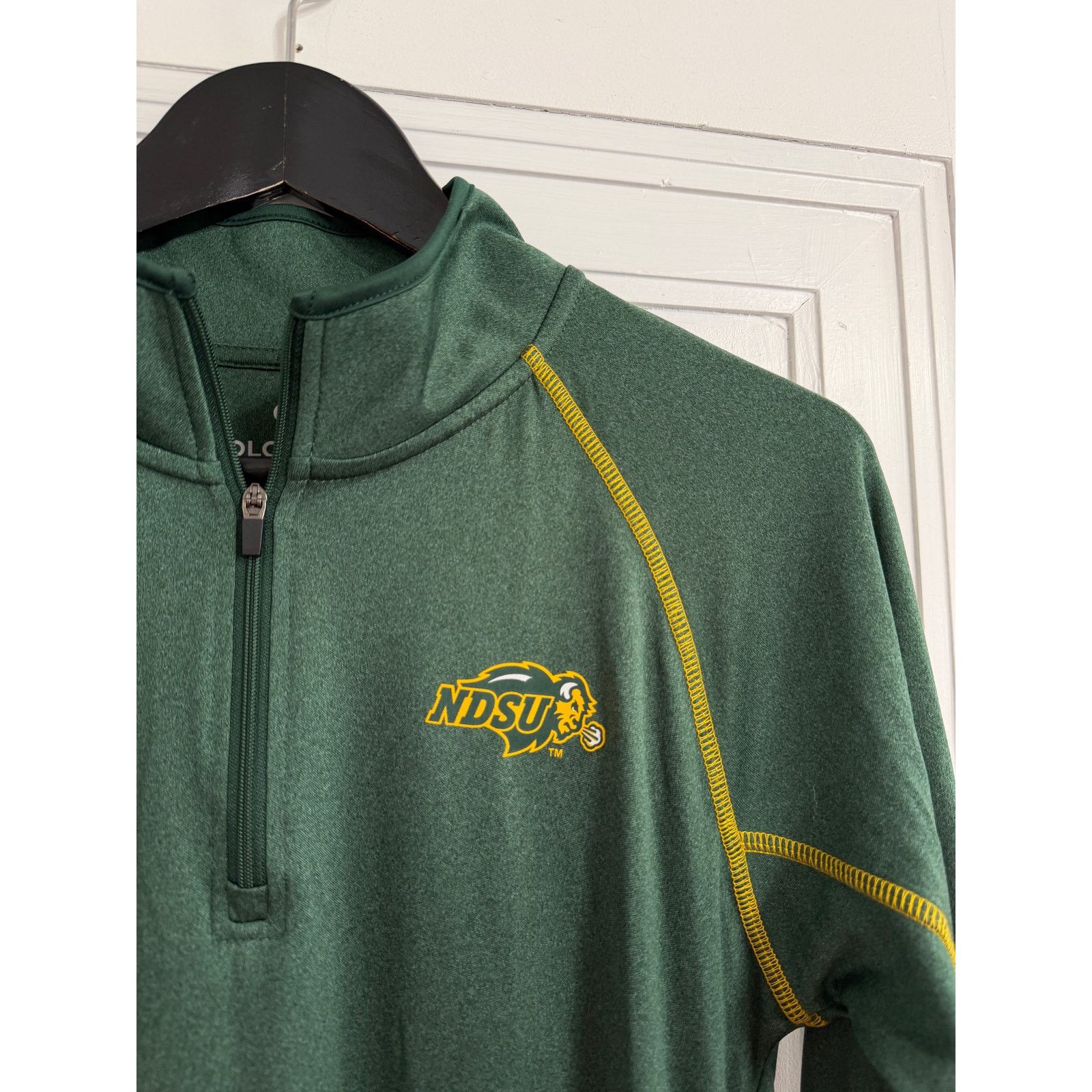 Colosseum Athletics NDSU Bison Women's 1/4-Zip Pullover Size Large Size L / US 10 / IT 46 - 2 Thumbnail