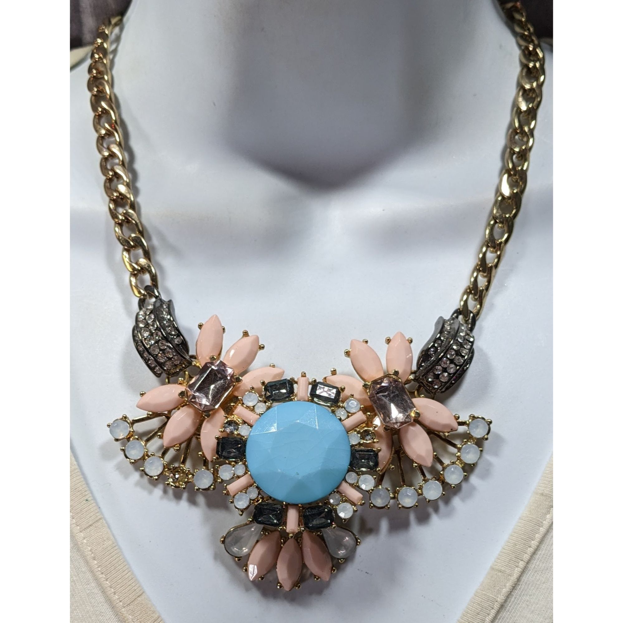 Other Elegant Glam Floral Gemmed Statement Necklace Size ONE SIZE - 6 Thumbnail