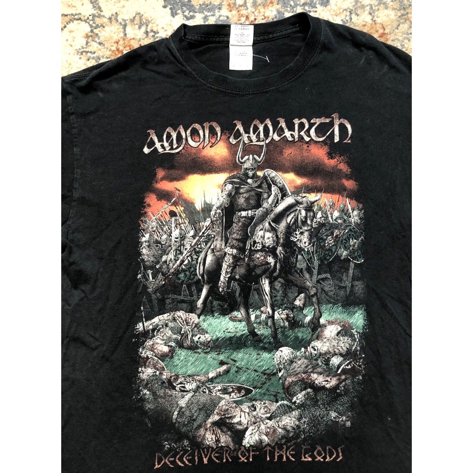 Gildan AMON AMARTH DECEIVER OF THE GODS Tour T Shirt 2014 Size Large Black Crew Neck Short Sleeve Double-Sided Mens Band Metal Music Gildan L Size US L / EU 52-54 / 3 - 6 Thumbnail