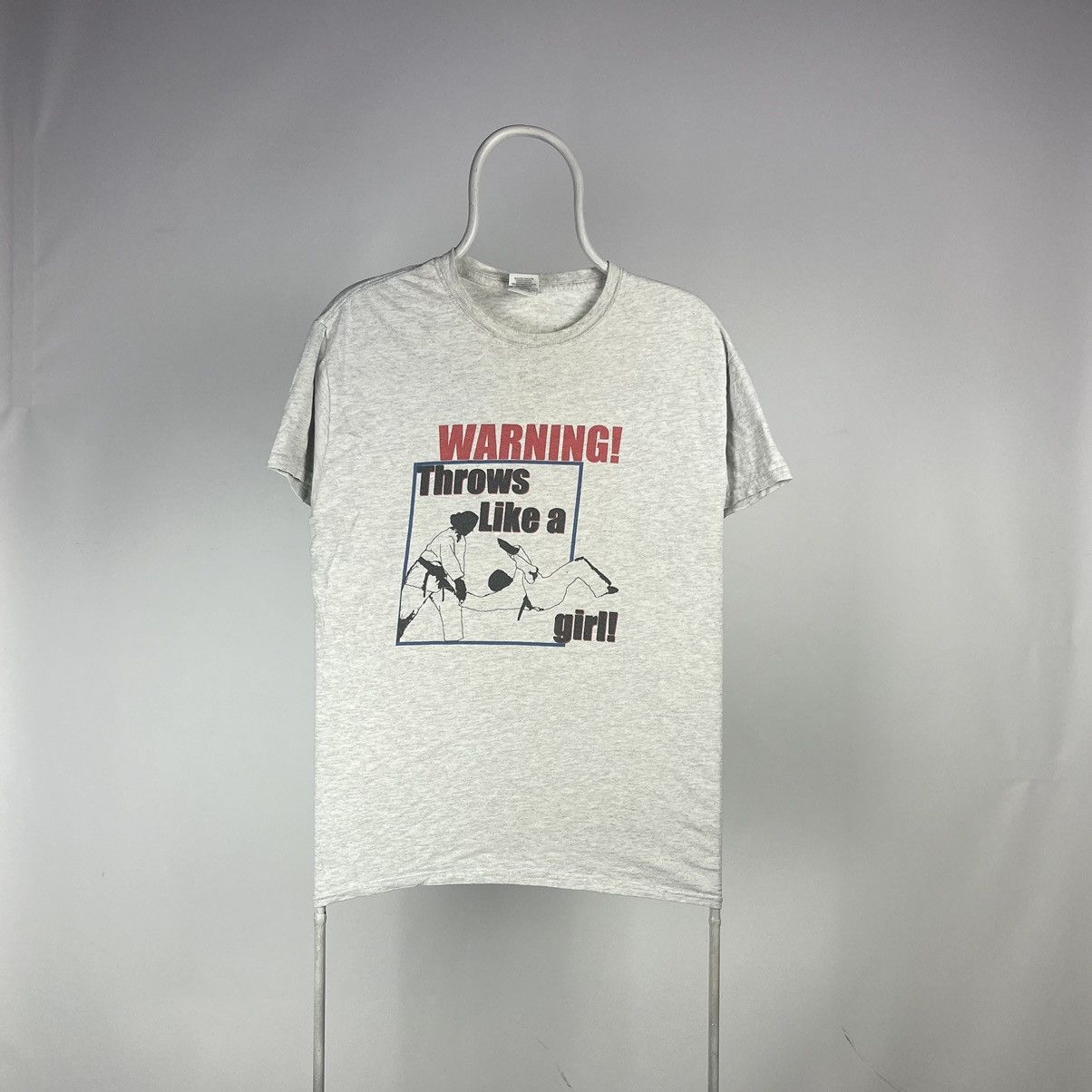 Band Tees Warning throws like a girl Tshirt humor size Medium Size US M / EU 48-50 / 2 - 1 Thumbnail