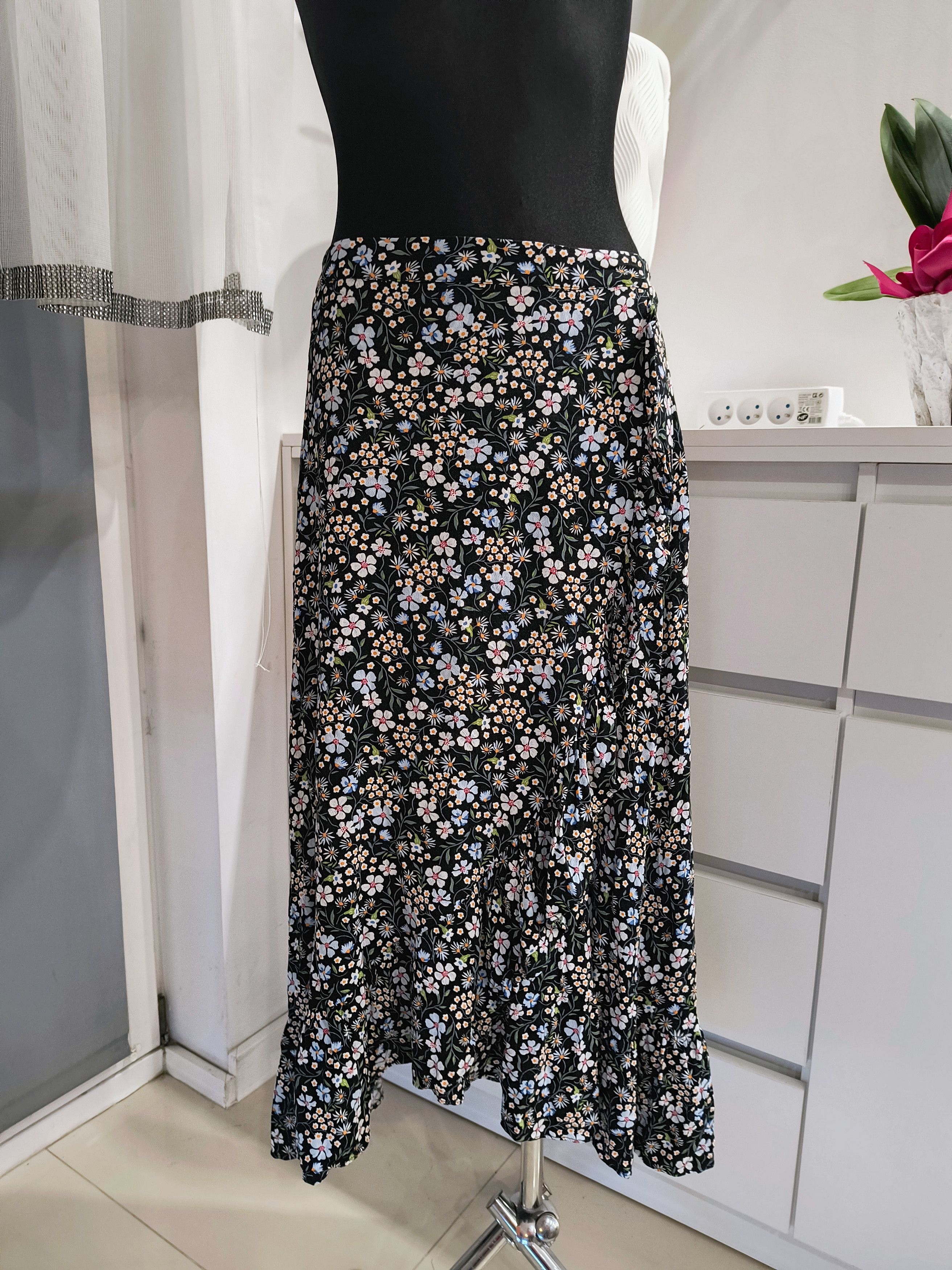 Other Skirt L / 40 / 12 · Very good · And/Or Size 30" / US 8 / IT 44 - 1 Thumbnail