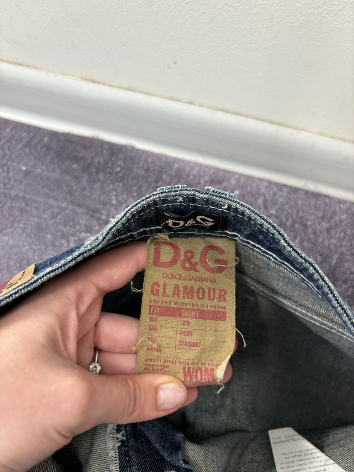 Dolce & Gabbana Vintage Dolce & Gabbana Glamour Women’s Cropped Denim Jeans Size 26" / US 2 / IT 38 - 14 Thumbnail
