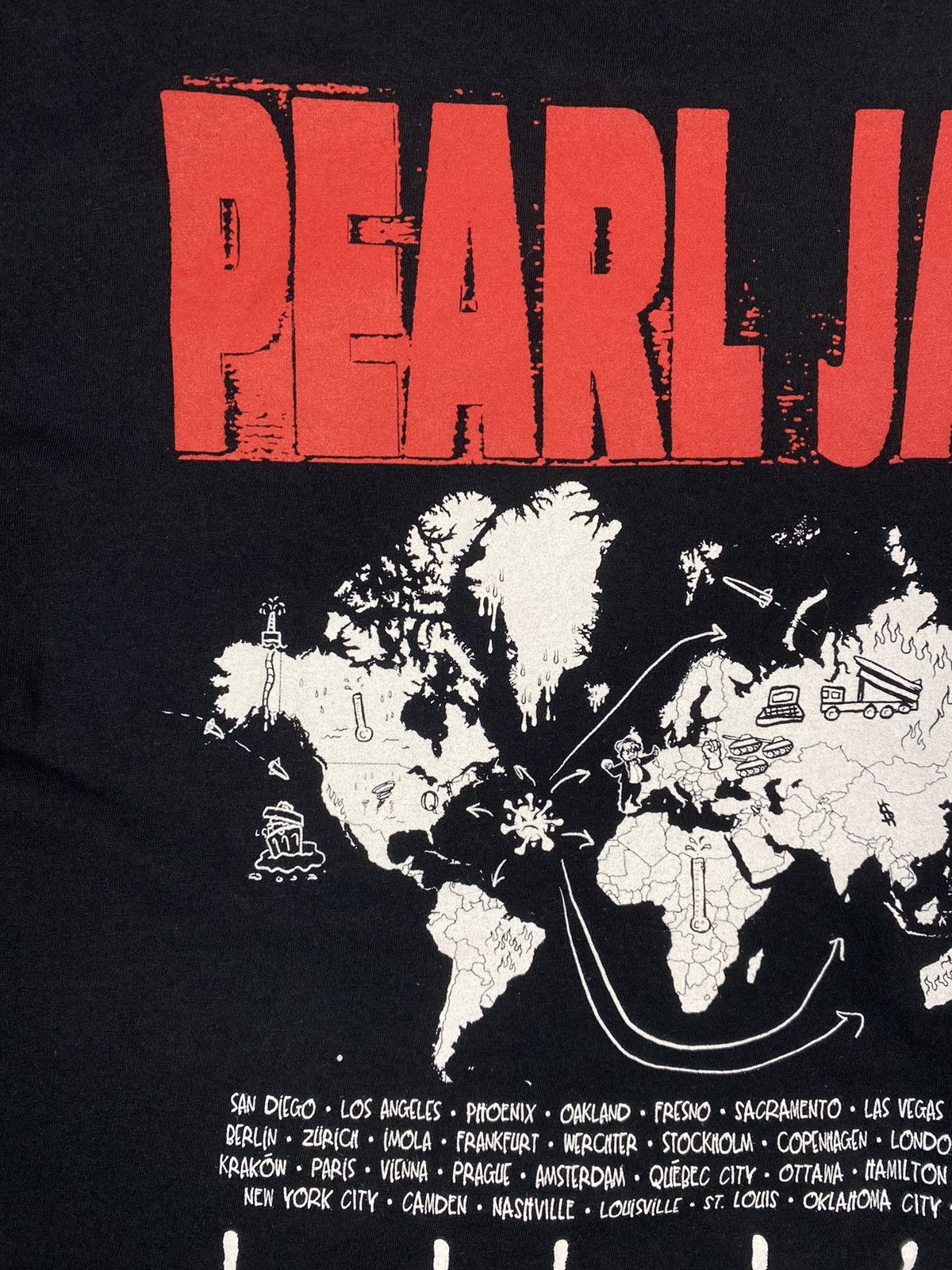 Band Tees Pearl Jam Tour 2022 Black Don't Give Up Crew Neck T Shirt Size US L / EU 52-54 / 3 - 14 Thumbnail
