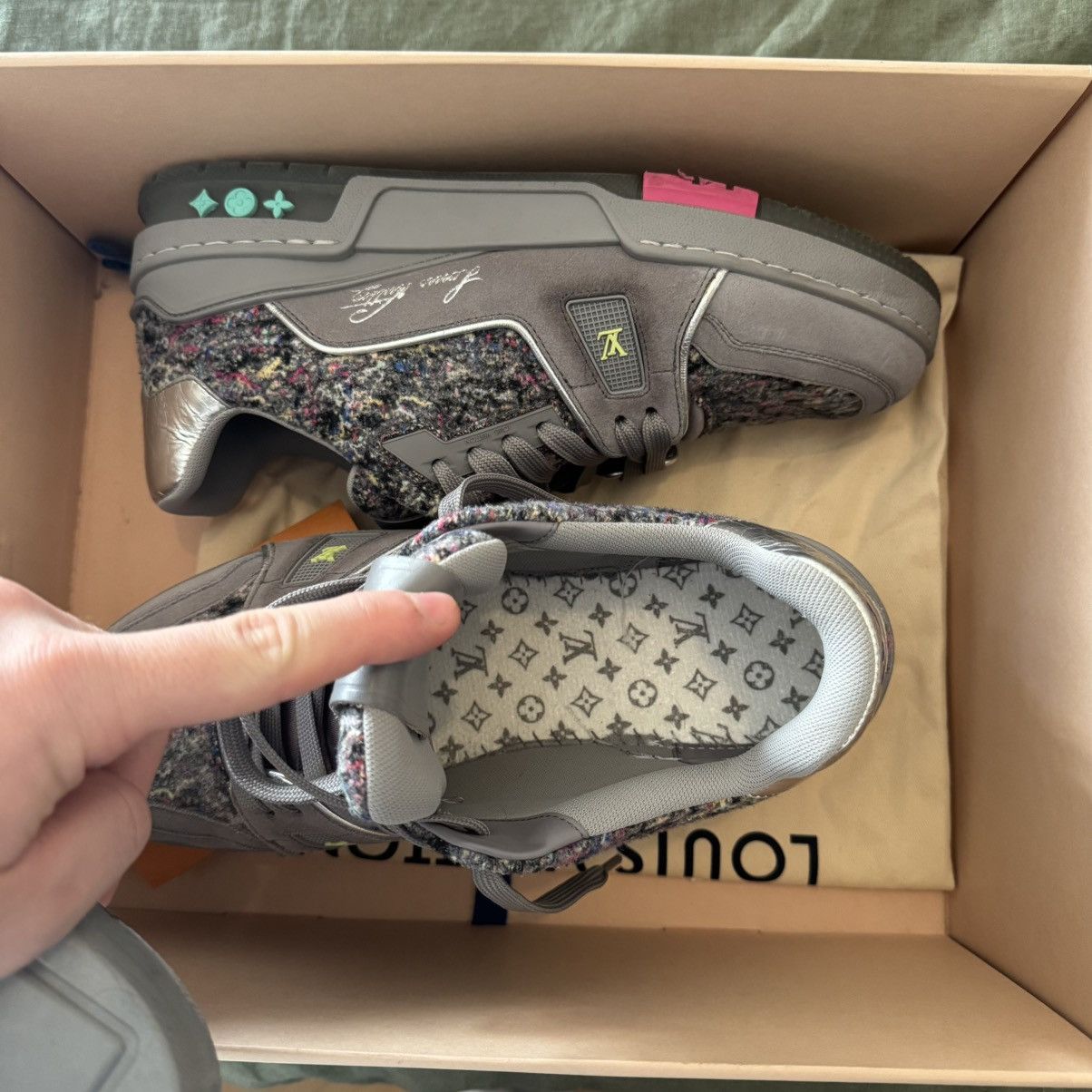 Louis Vuitton Louis Vuitton LV Trainer upcycled grey Size US 9 / EU 42 - 7 Thumbnail