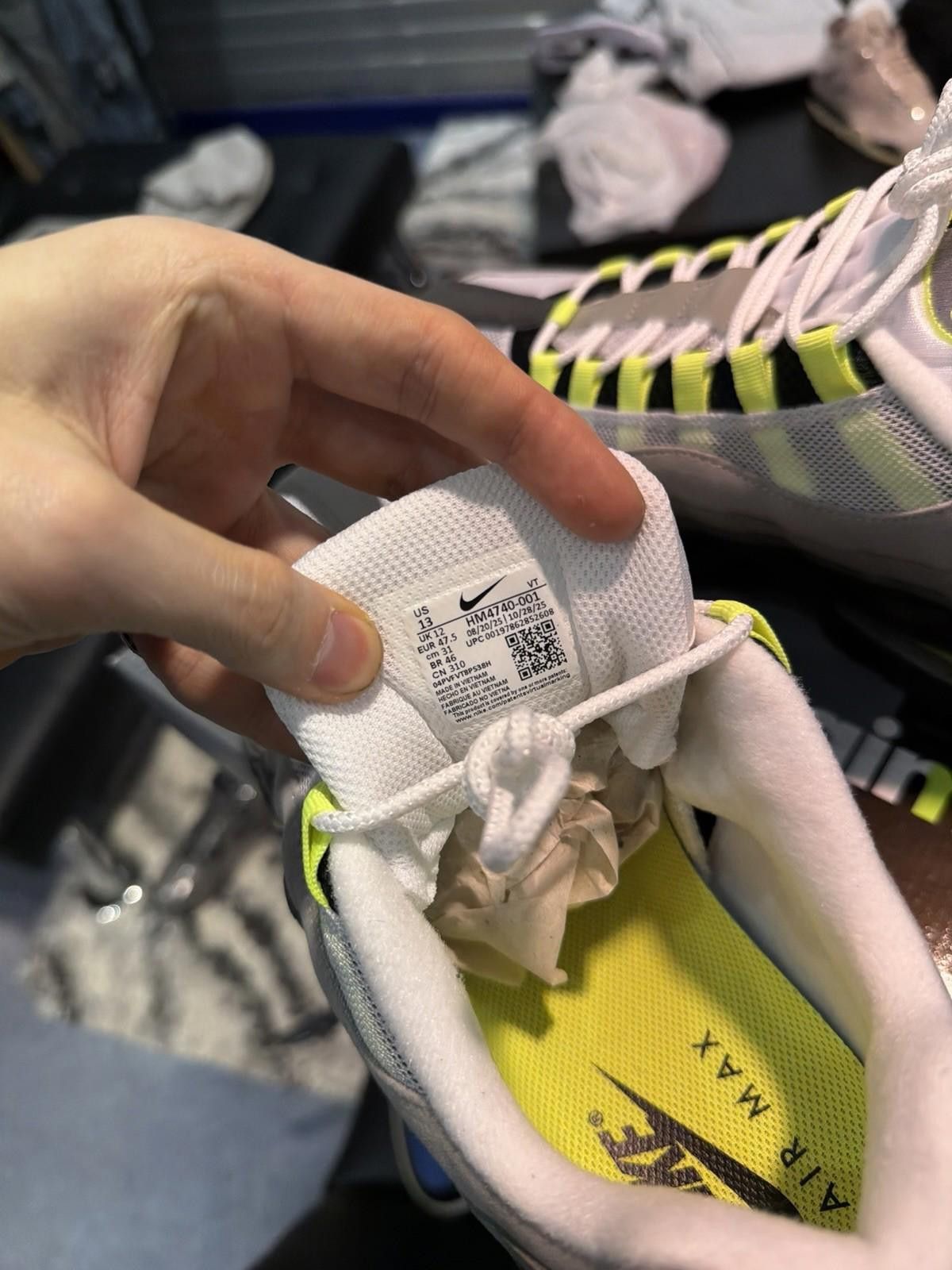 Nike Size 13 - Nike Air Max 95 OG 2025/2026 Neon (HM4740 001) Size US 13 / EU 46 - 9 Thumbnail