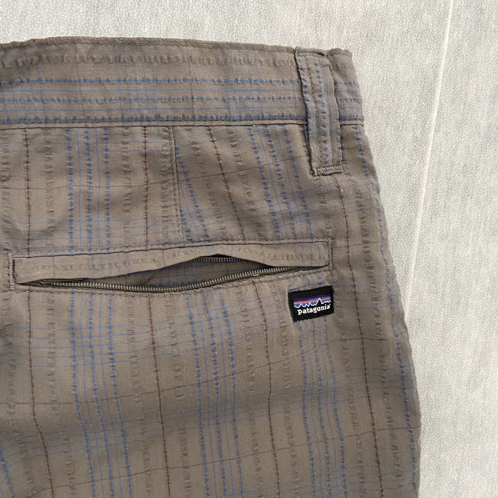 Patagonia Patagonia Shorts Adult 32 Gray Blue Plaid Organic Cotton Casual Outdoors Mens Size US 32 / EU 48 - 6 Thumbnail