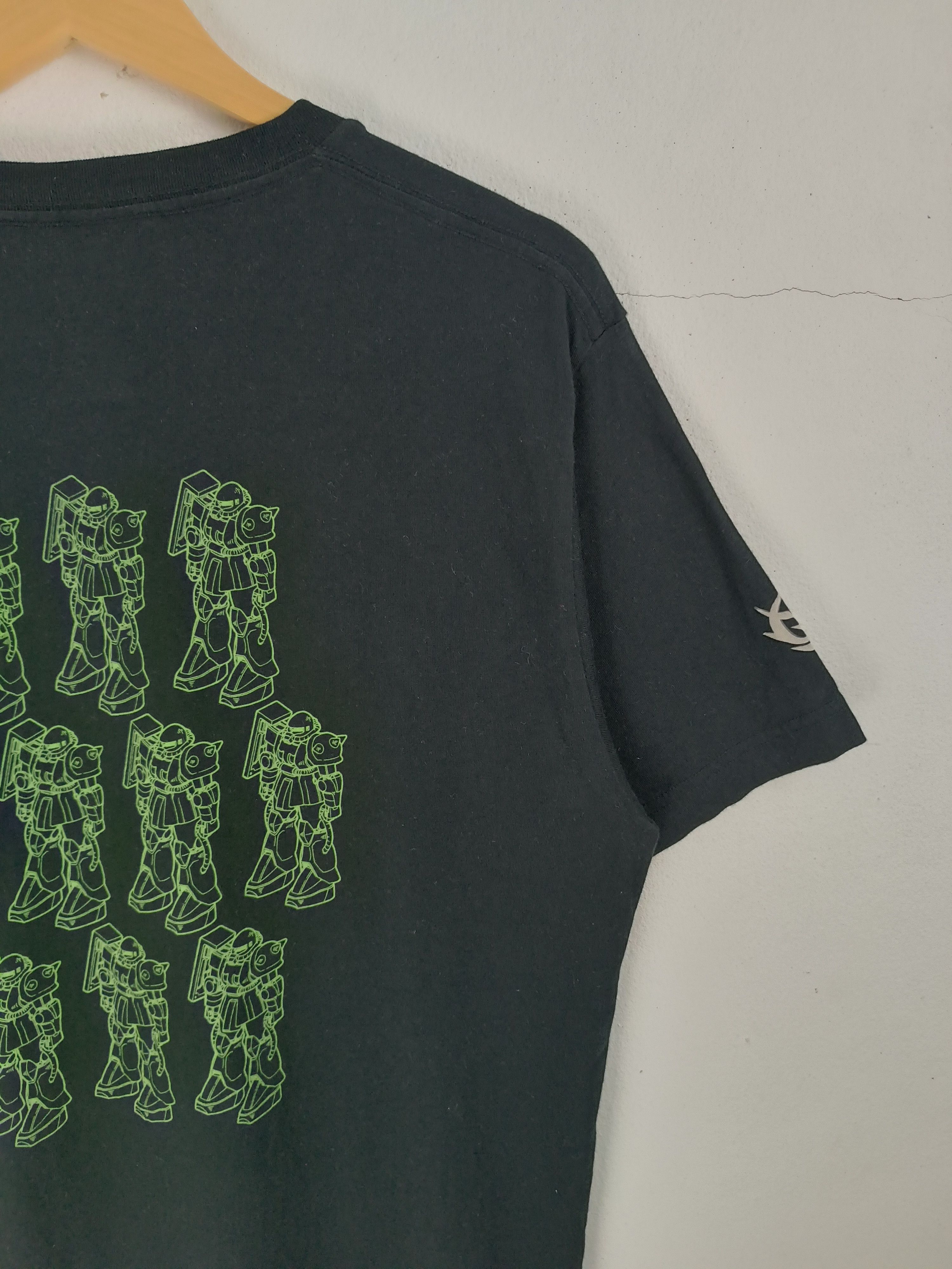 Anime VINTAGE GUNDAM MS-06 'ZAKU II' 40TH ANNIVERSARY TEE Size US L / EU 52-54 / 3 - 12 Thumbnail