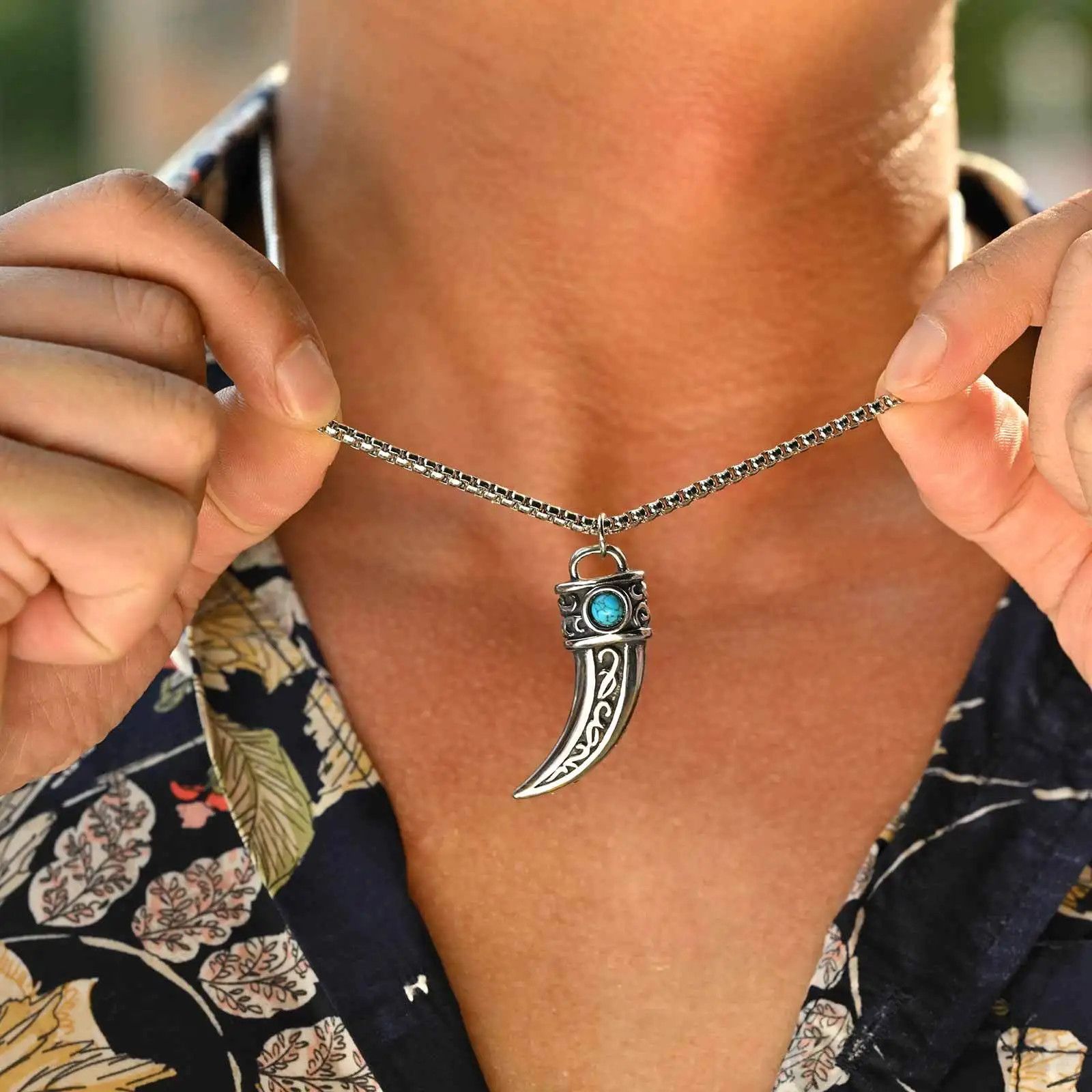 Jewelry Vintage Horn Charms Necklace Size ONE SIZE - 1 Thumbnail