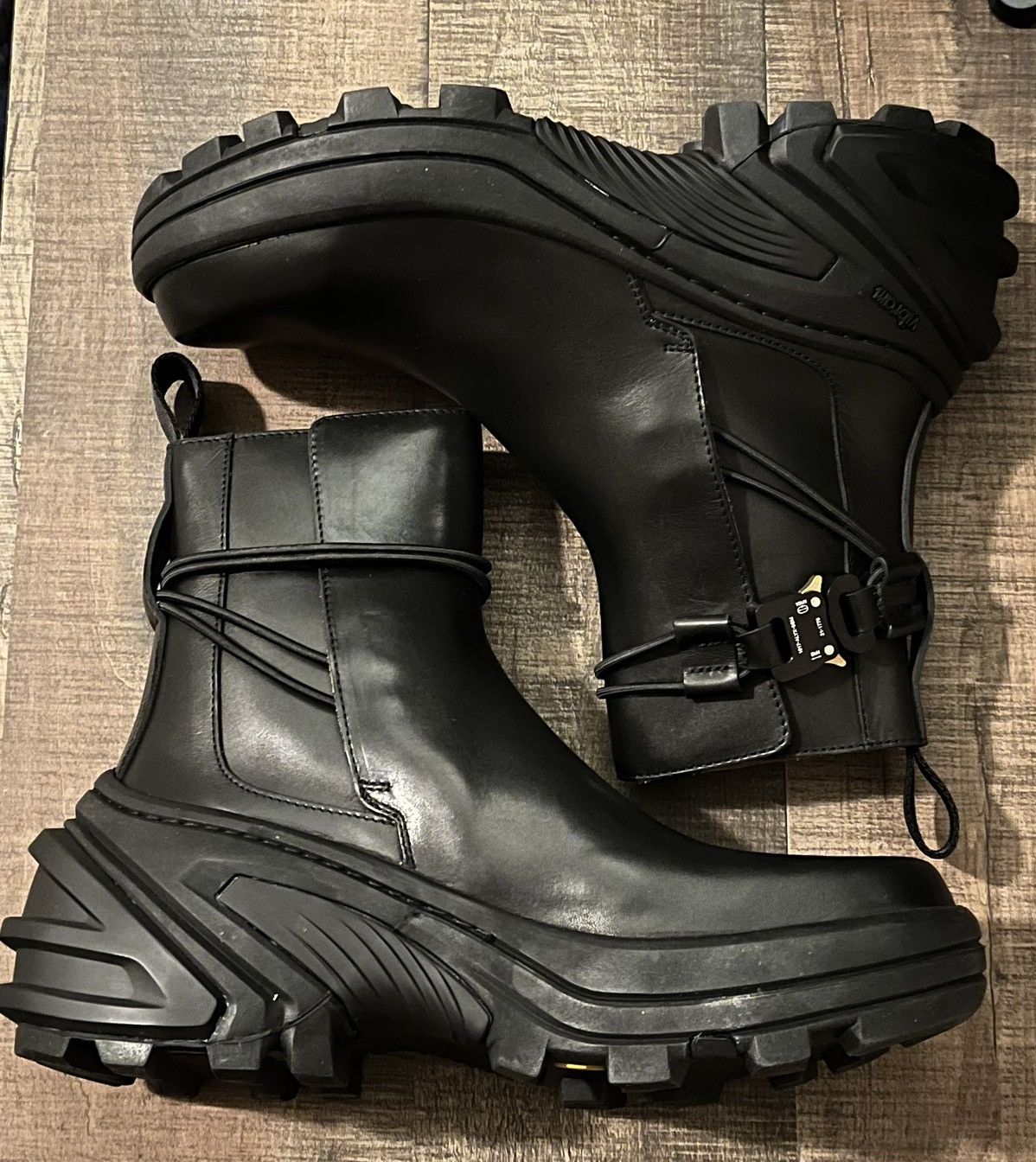 残り僅か！【1017 ALYX 9SM】Fixed Sole Buckle Boots Black 1017 ALYX 9SM Black Fixed Sole Knee Boots Price | Drops