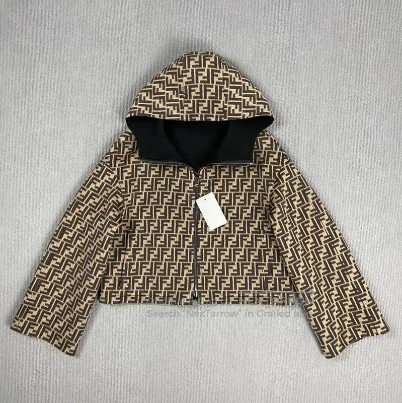 Fendi Fendi Color Blocked Cashmere Jacket for Women . Size S / US 4 / IT 40 - 1 Thumbnail