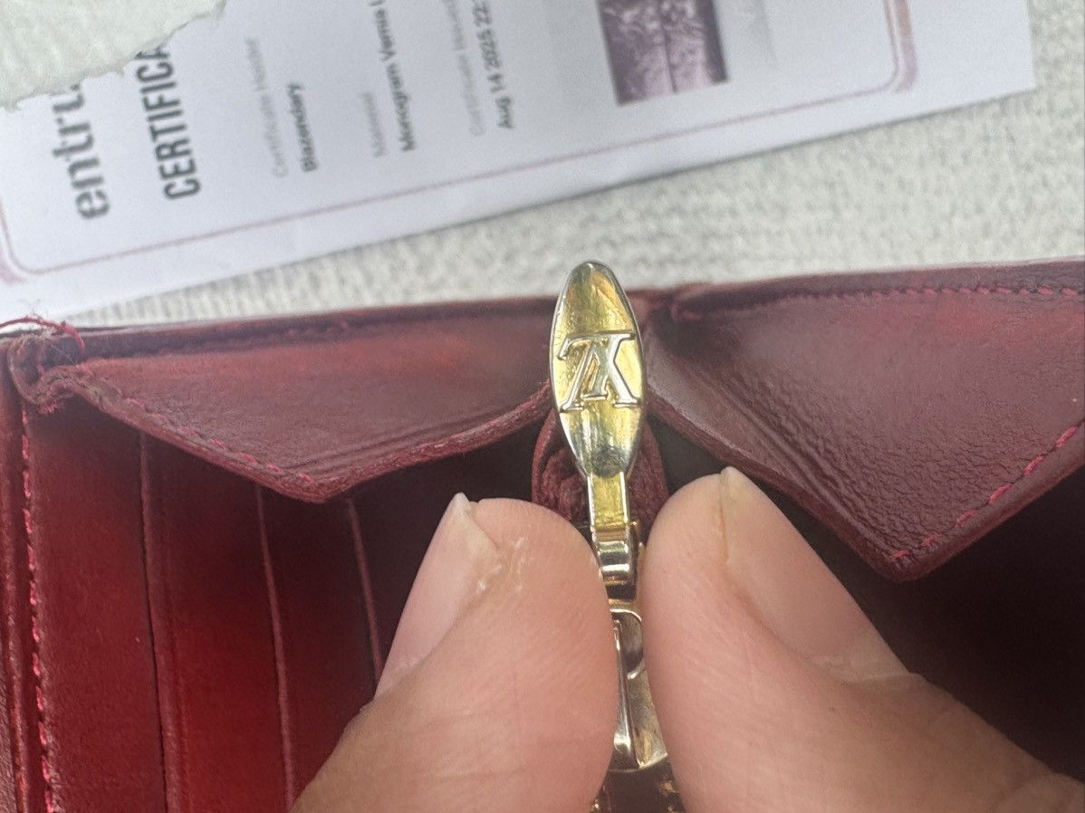 Louis Vuitton LOUIS VUITTON Vernis Red Long Wallet 💋 Size ONE SIZE - 8 Thumbnail