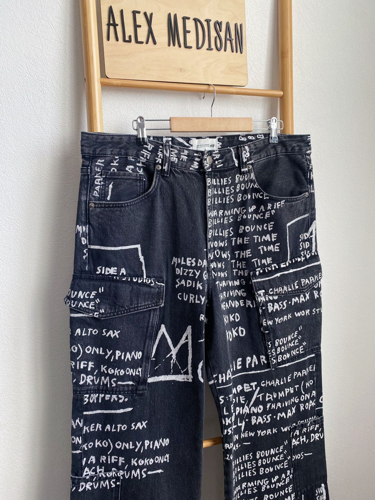 H&M × Jean-Michel Basquiat × Who Decides War Who Decides War Baggy denim jeans H&M x Basquiat x Ev&Tela Size US 36 / EU 52 - 2 Thumbnail