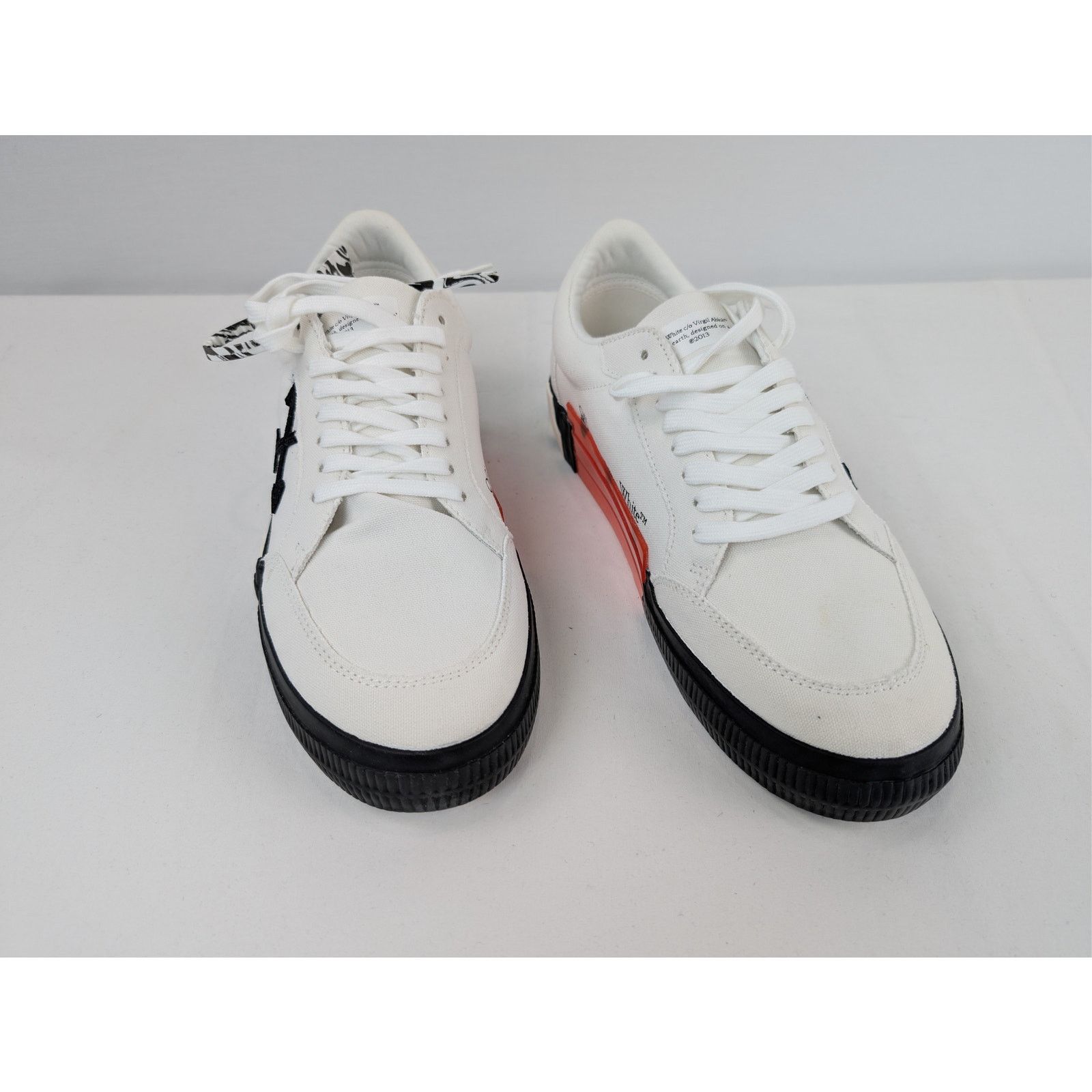 Off-White o1rshd1 Low Vulcanized Canvas Sneakers in White / Black Size US 12 / EU 45 - 6 Thumbnail