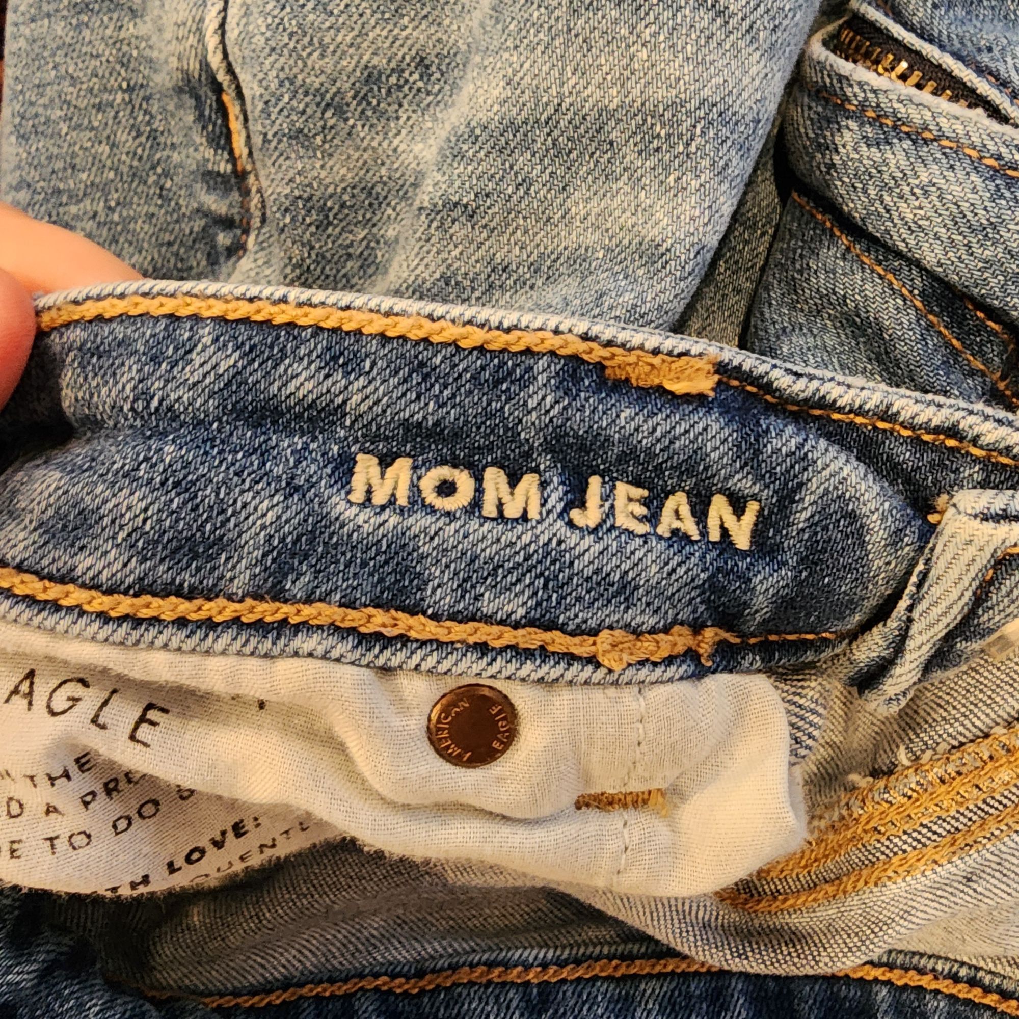 American Eagle Outfitters American Eagle Outfitters women's ripped mom jeans Womens s Size 36" / US 14 / IT 50 - 5 Thumbnail