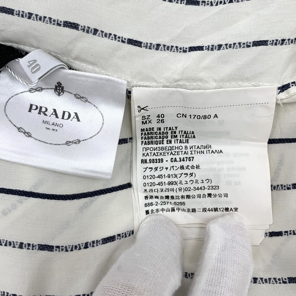 Prada Prada Vertical Stripe Long Sleeve Shirt K26WX Size M / US 6-8 / IT 42-44 - 7 Thumbnail