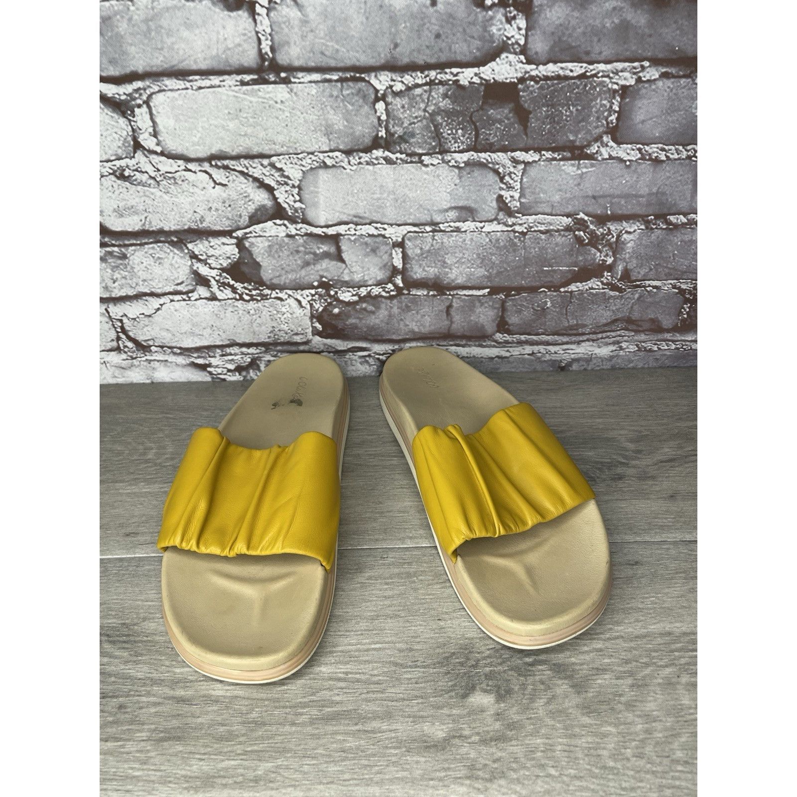 Olukai Olukai Pihapiha Gold Leather Beach Slides Casual Sandals Wom Size US 10 / IT 40 - 11 Thumbnail