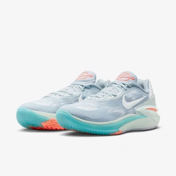 image of Nike Zoom Gt Cut 2 Basketball Sneakers in Aura/Barely Green/Vivid Sky, Men's (Size 11)