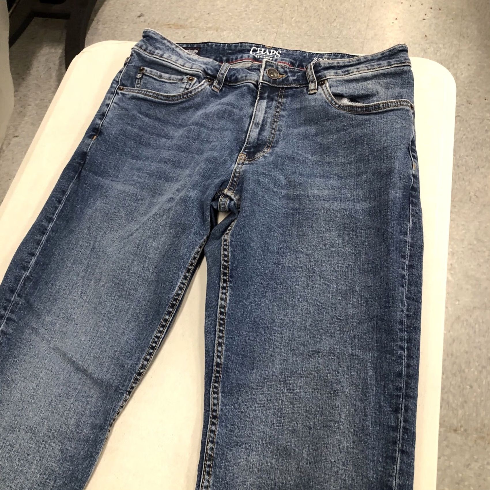 Chaps Chaps Men's Straight Jeans Blue 34x33 Regular 100% Cotton High-Quality Denim Darker Wash Belt Loops Zip 5-Pocket Logo Size US 34 / EU 50 - 2 Thumbnail