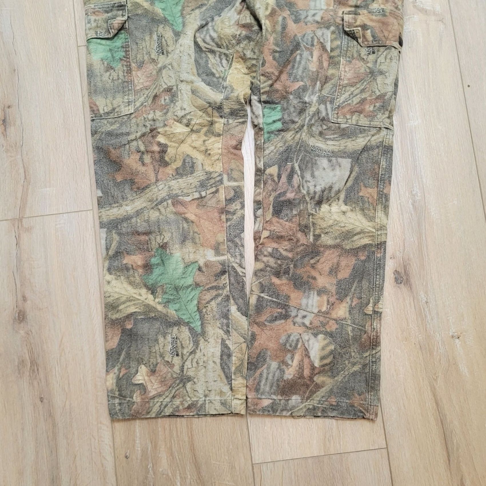 Vintage VINTAGE Y2K Advantage Camo Cargo Chamois Pants Mens 2XL Adjustable Waist 40-43 Whitewater Outdoors Relaxed Fit Camouflage Pattern Straight Leg Mens Size US 43 - 3 Thumbnail