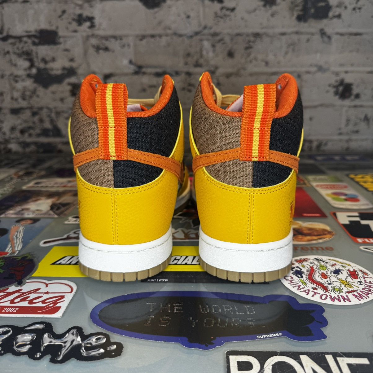 Nike Nike Dunk High PRM Somos Familia Size 10 New In Box 2022 Size US 10 / EU 43 - 2 Thumbnail