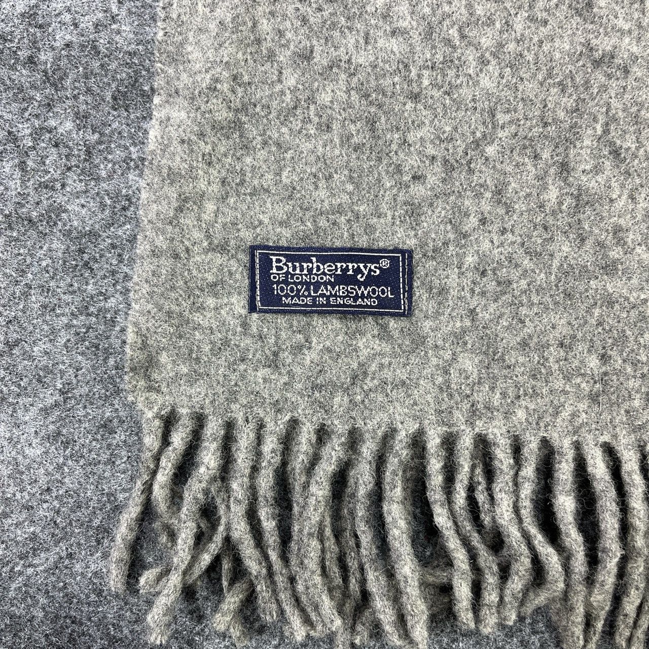Burberry × Vintage Burberry Grey Plain Scarf / Muffler / Neckwear - T108 Size ONE SIZE - 6 Thumbnail