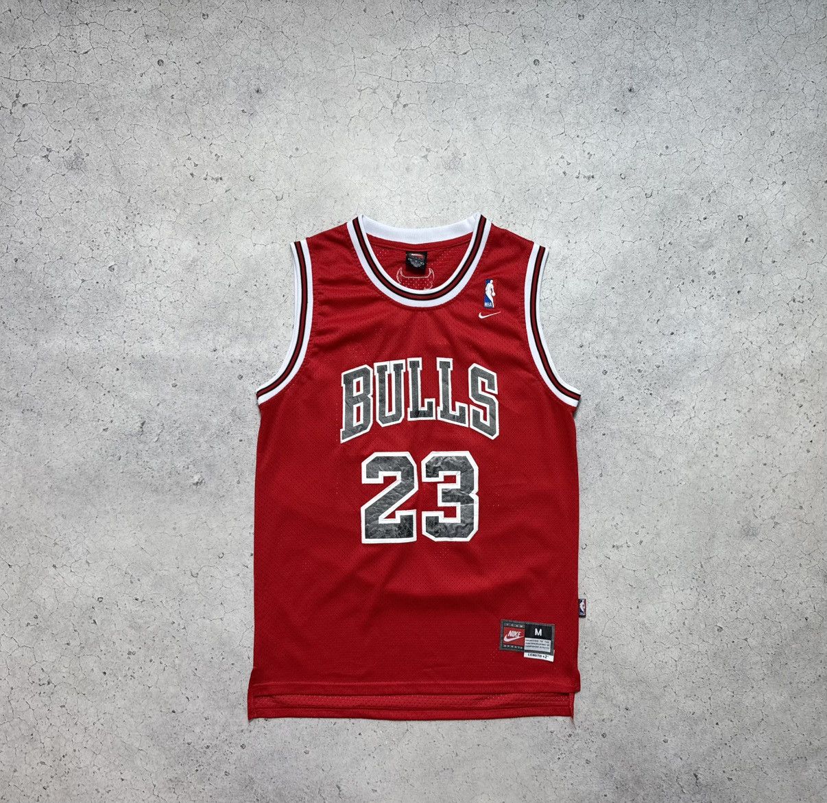 Jordan Brand Nike Vintage NBA Jersey Jordan #23 Length +2 Chicago Bulls Size US M / EU 48-50 / 2 - 1 Thumbnail