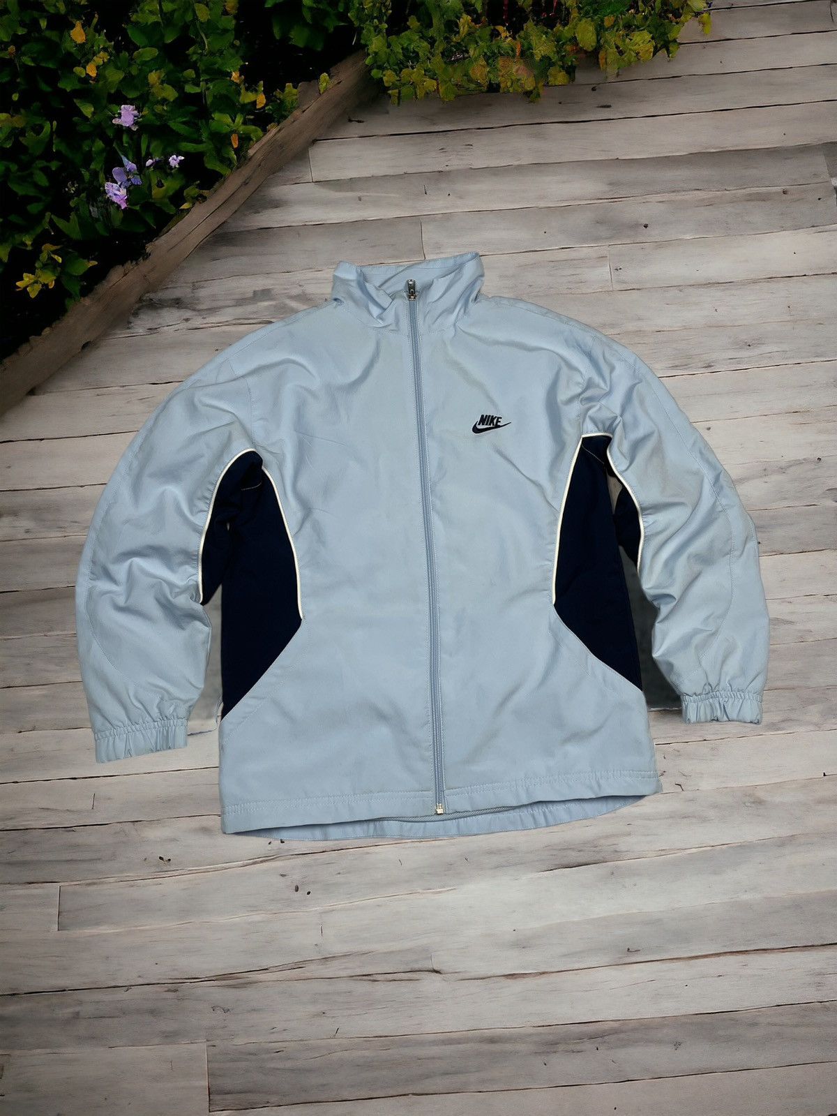 Baby blue nike windbreaker hot sale