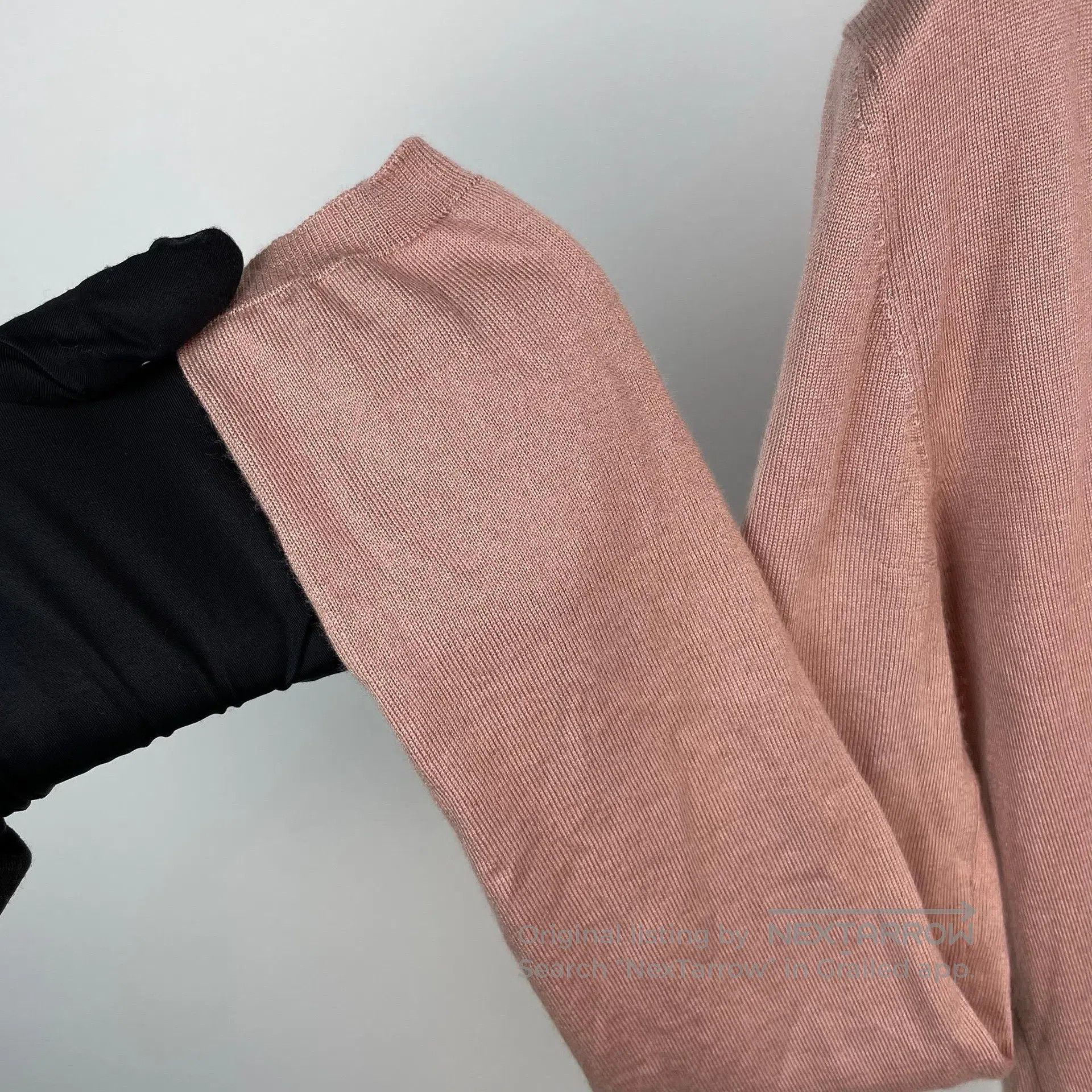 Miu Miu Miu Miu Nude pink V-neck cashmere mulberry silk knitted ca Size S / US 4 / IT 40 - 9 Thumbnail