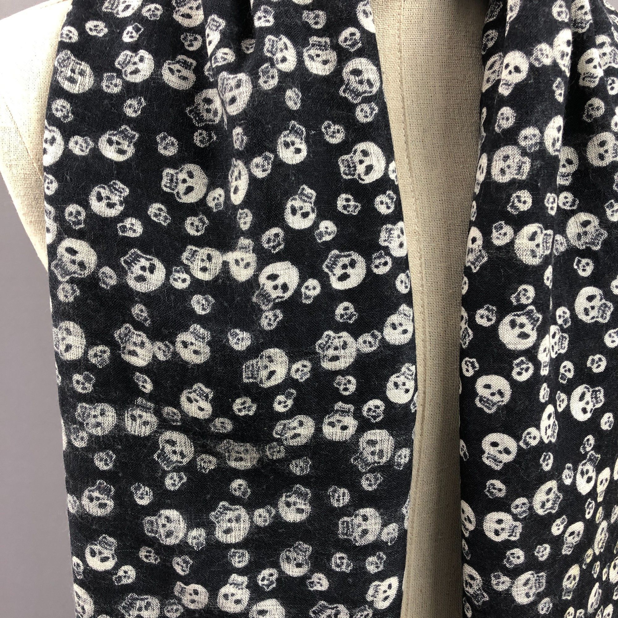 Japanese Brand Vintage Glen Prince Scarf Skulls Long Shawl Wool Scarves. Size ONE SIZE - 10 Thumbnail