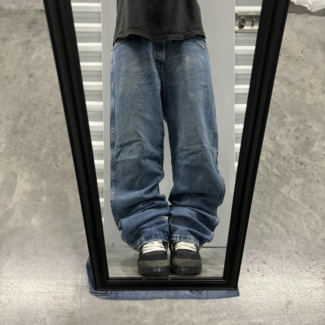 Japanese Brand × Vintage Crazy Vintage Y2K/2000s Grunge Medium Wash Essential Denim Jeans! Size US 34 / EU 50 - 1 Thumbnail
