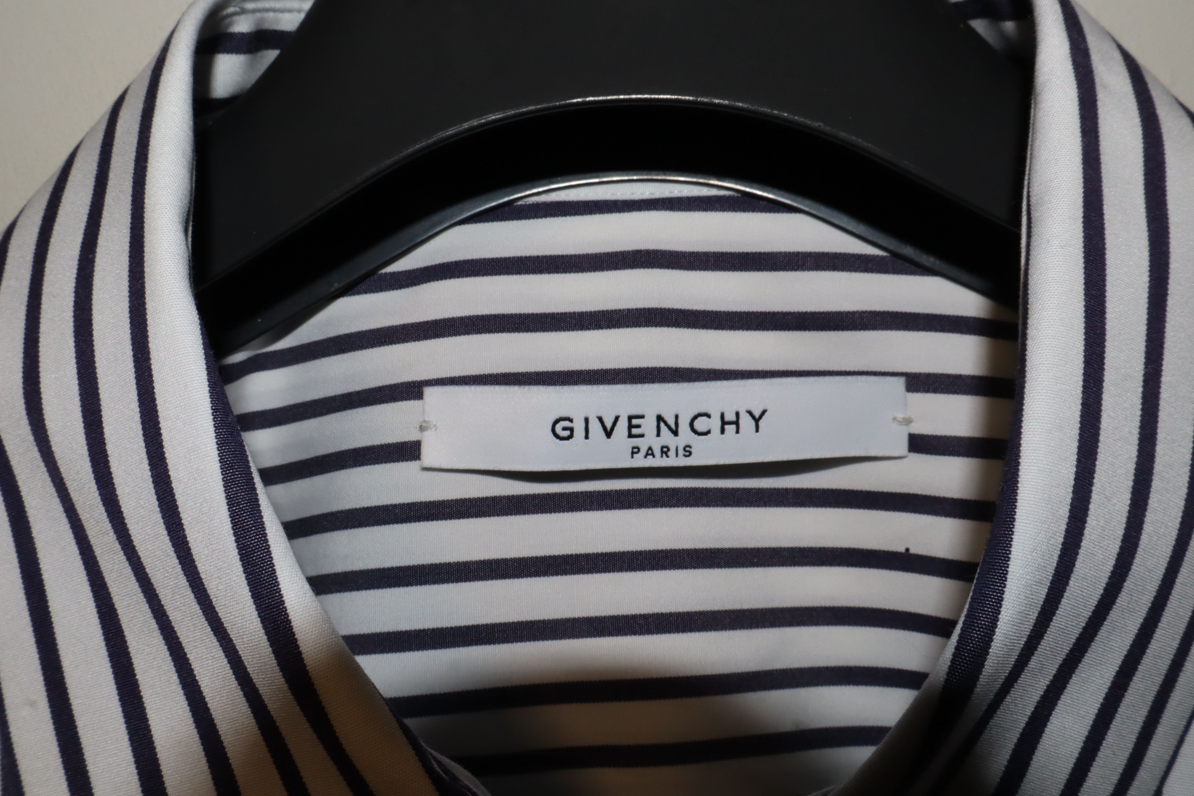 Givenchy Embroidered star shirt Size US M / EU 48-50 / 2 - 7 Thumbnail