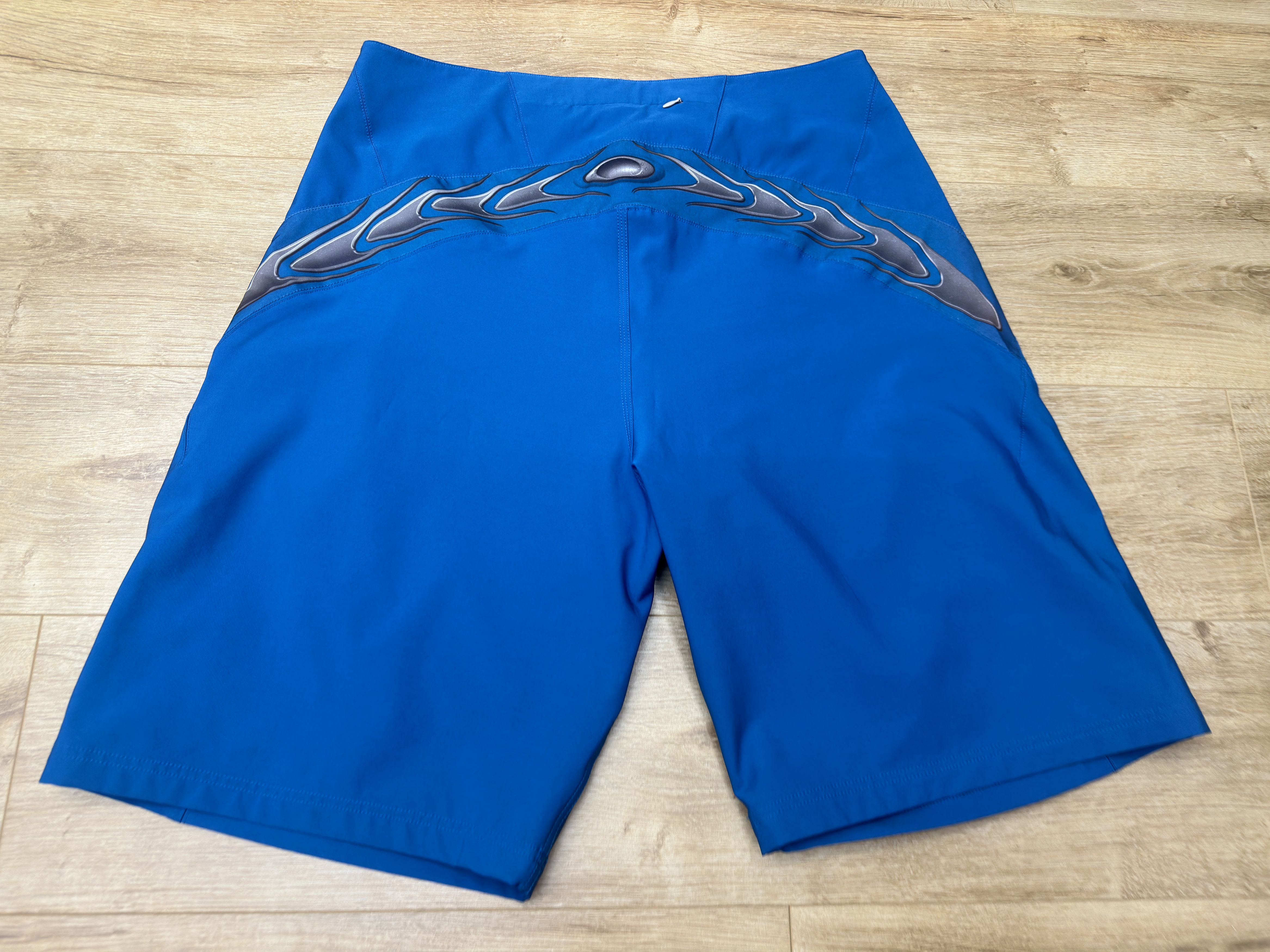 Oakley Oakley Shorts Limited Striped Flame Board Short Size 38 XL Size US 38 / EU 54 - 6 Thumbnail