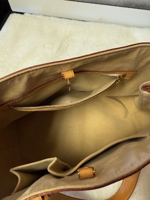 Louis Vuitton Hampstead PM Size ONE SIZE - 5 Thumbnail