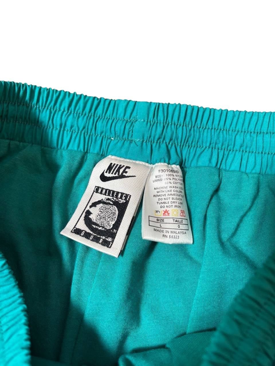 Nike 90's Nike Challenge Court Rare Vintage Nylon Sweat Pants Size US 36 / EU 52 - 5 Thumbnail