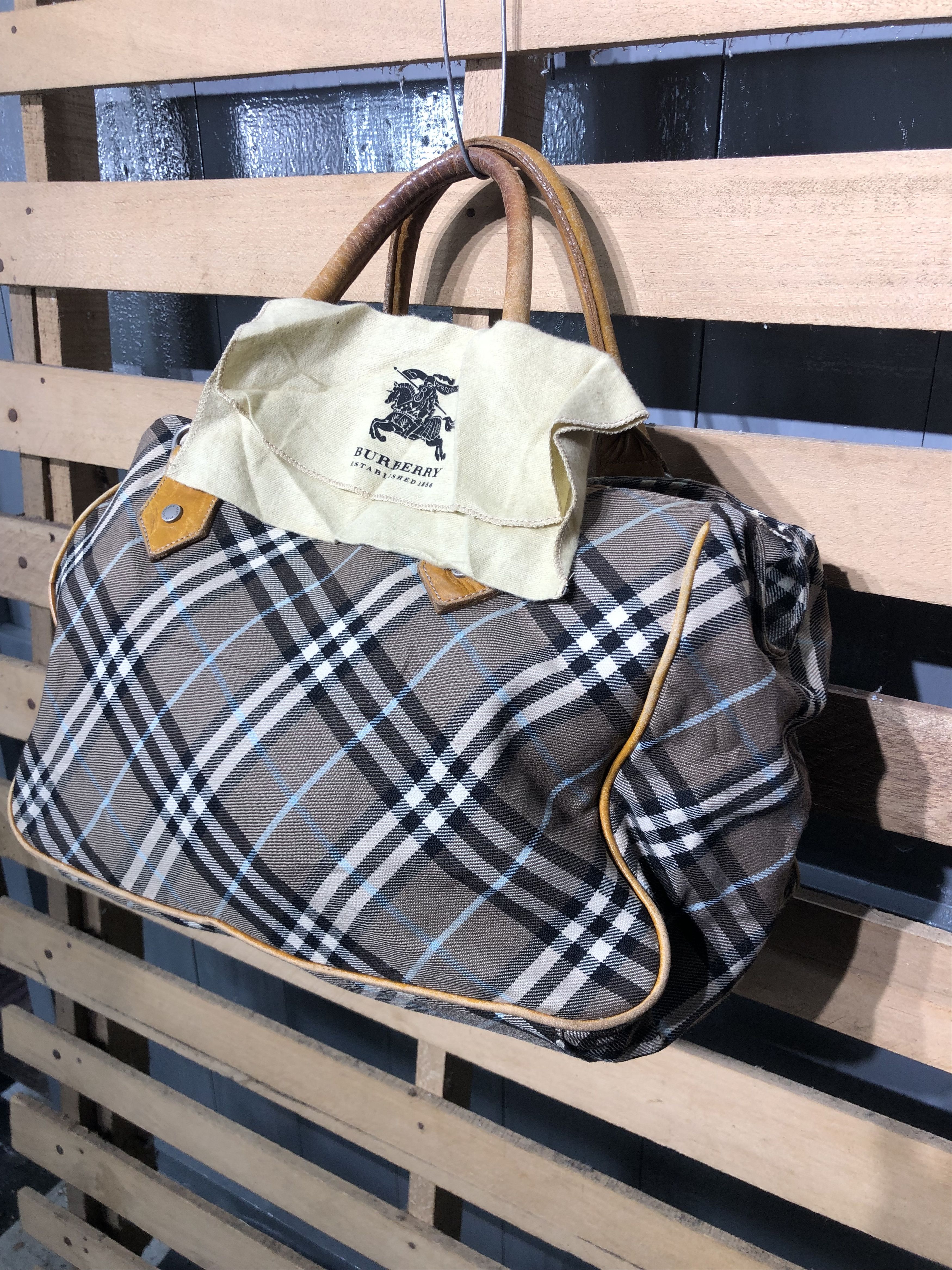 Burberry Authentic Burberry Style Haandcarry Bag Size ONE SIZE - 3 Thumbnail