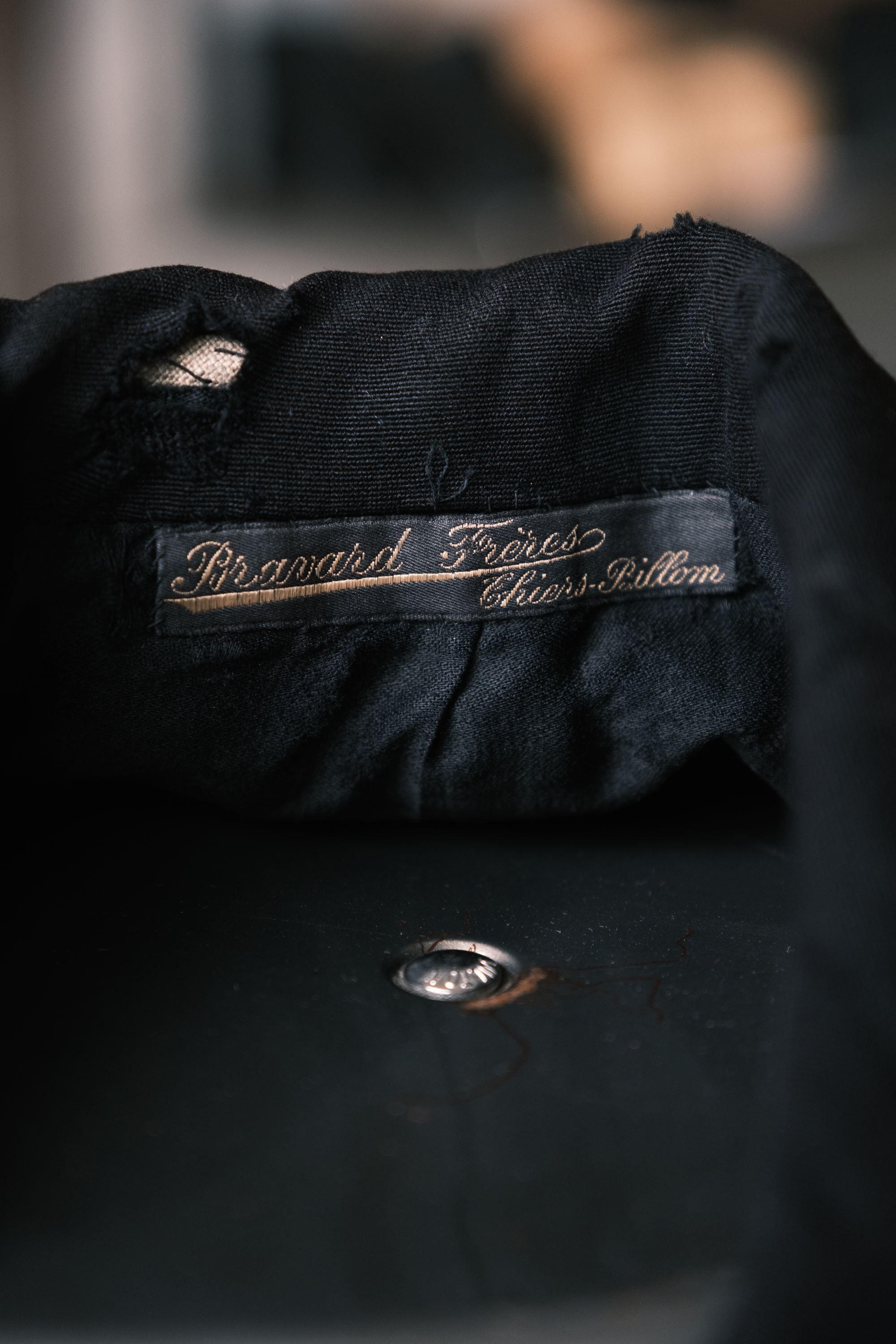 Vintage 1930s Vintage French Wool Sack Coat with Embroidery Repair Size 42R - 4 Thumbnail
