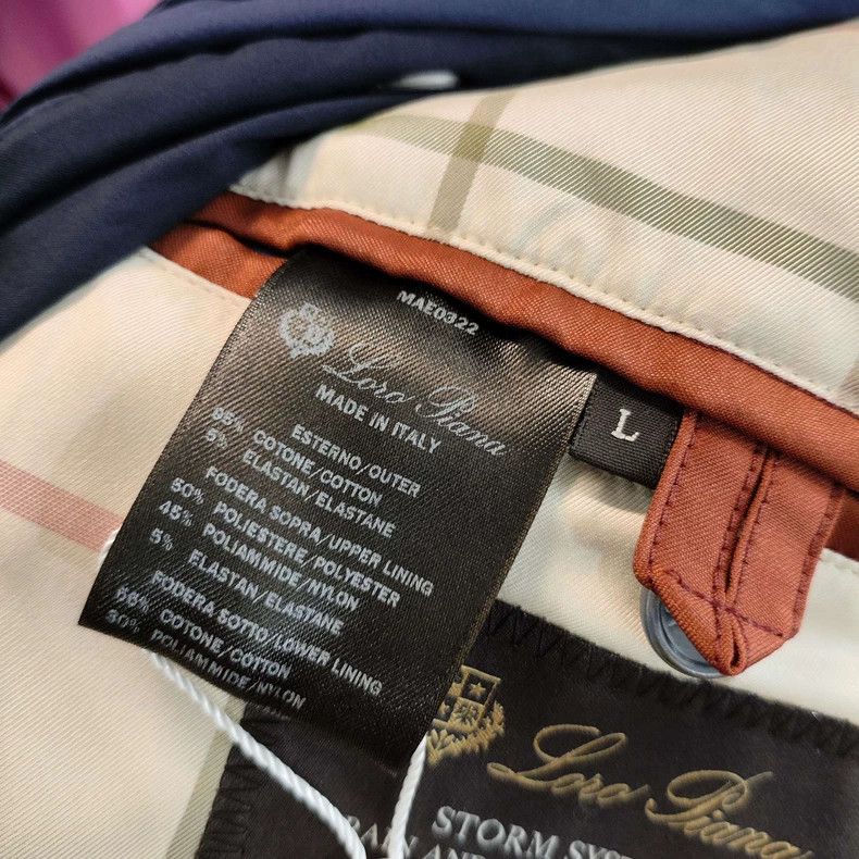 Other LORO PIANA The trench coat is navy blue Size US L / EU 52-54 / 3 - 4 Thumbnail