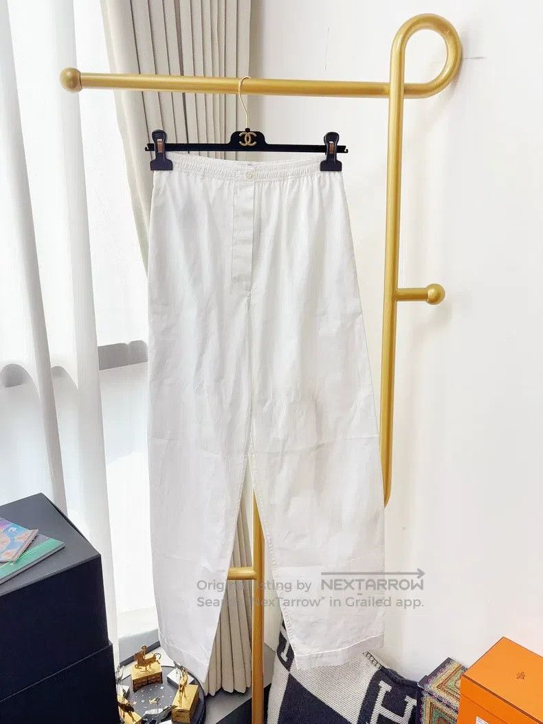Miu Miu Miu Miu 36 White letter casual trousers Size 35" - 1 Thumbnail