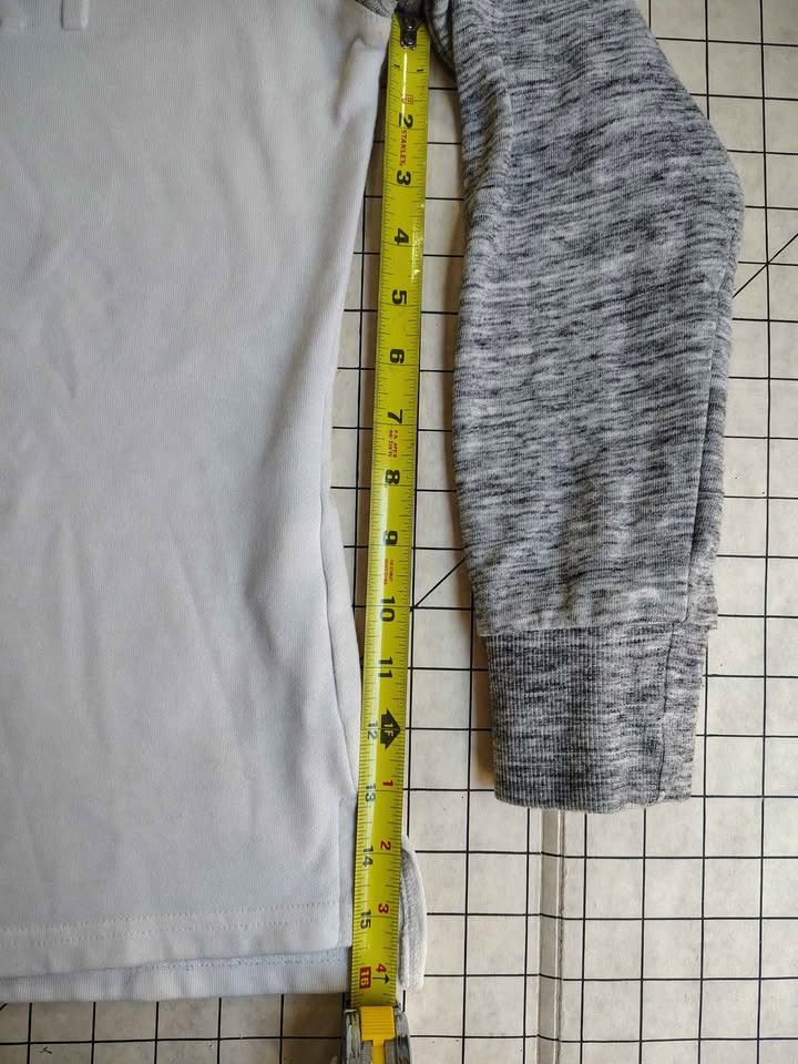 Ariat Women's Long Sleeve Ariat White & Gray Raglan Shirt Size L / US 10 / IT 46 - 9 Thumbnail