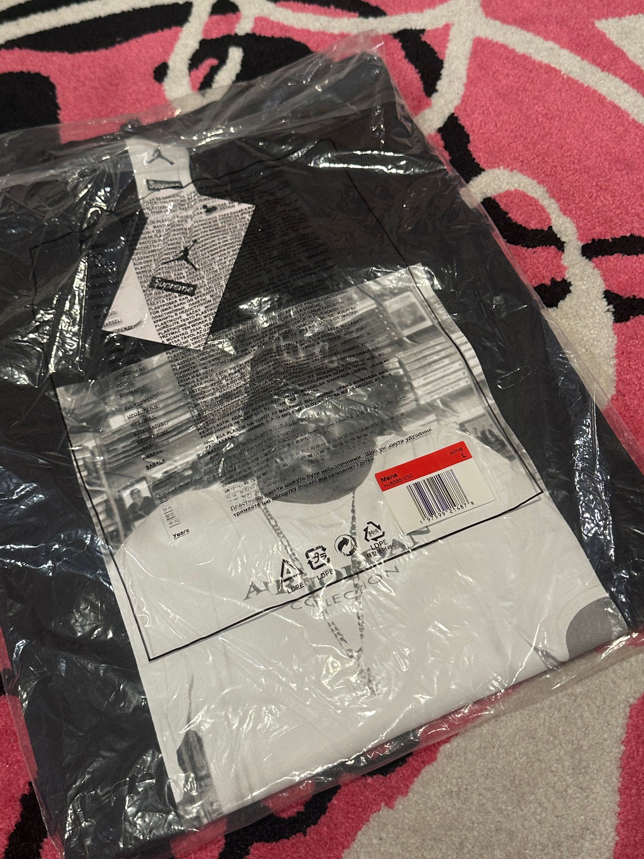 Jordan Brand × Supreme Supreme Jordan Biggie S/S Top Black Size US L / EU 52-54 / 3 - 1 Thumbnail