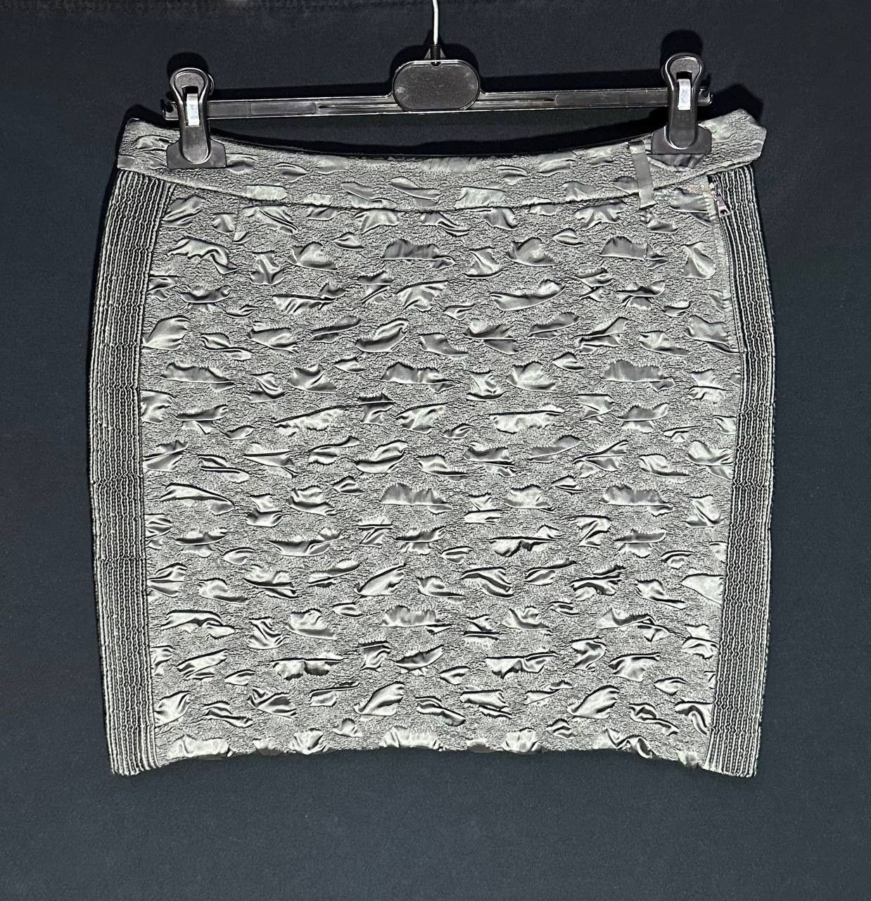 Prada PRADA SS2008 textured mini skirt nylon c2037-00002 RARE Size 28" / US 6 / IT 42 - 1 Thumbnail