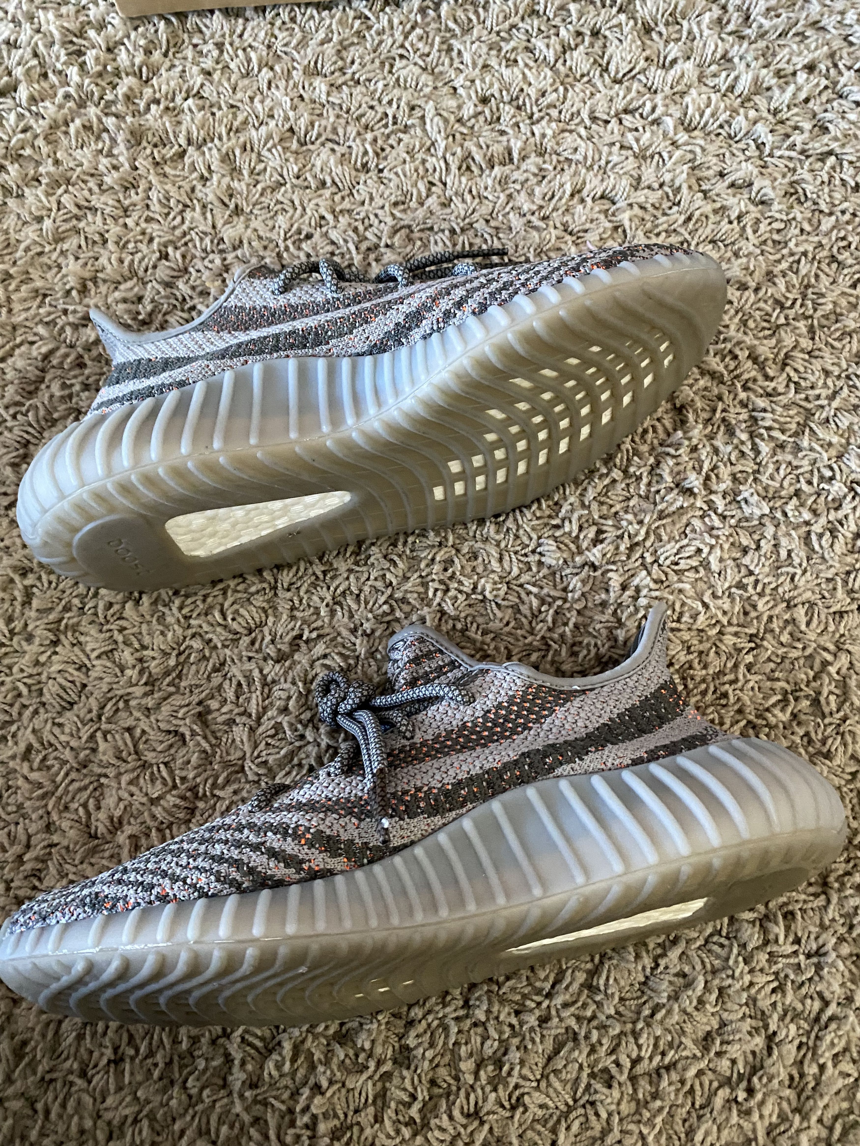 Adidas × Kanye West Yeezy 350 v2 Beluga Reflective Size US 10.5 / EU 43-44 - 3 Thumbnail