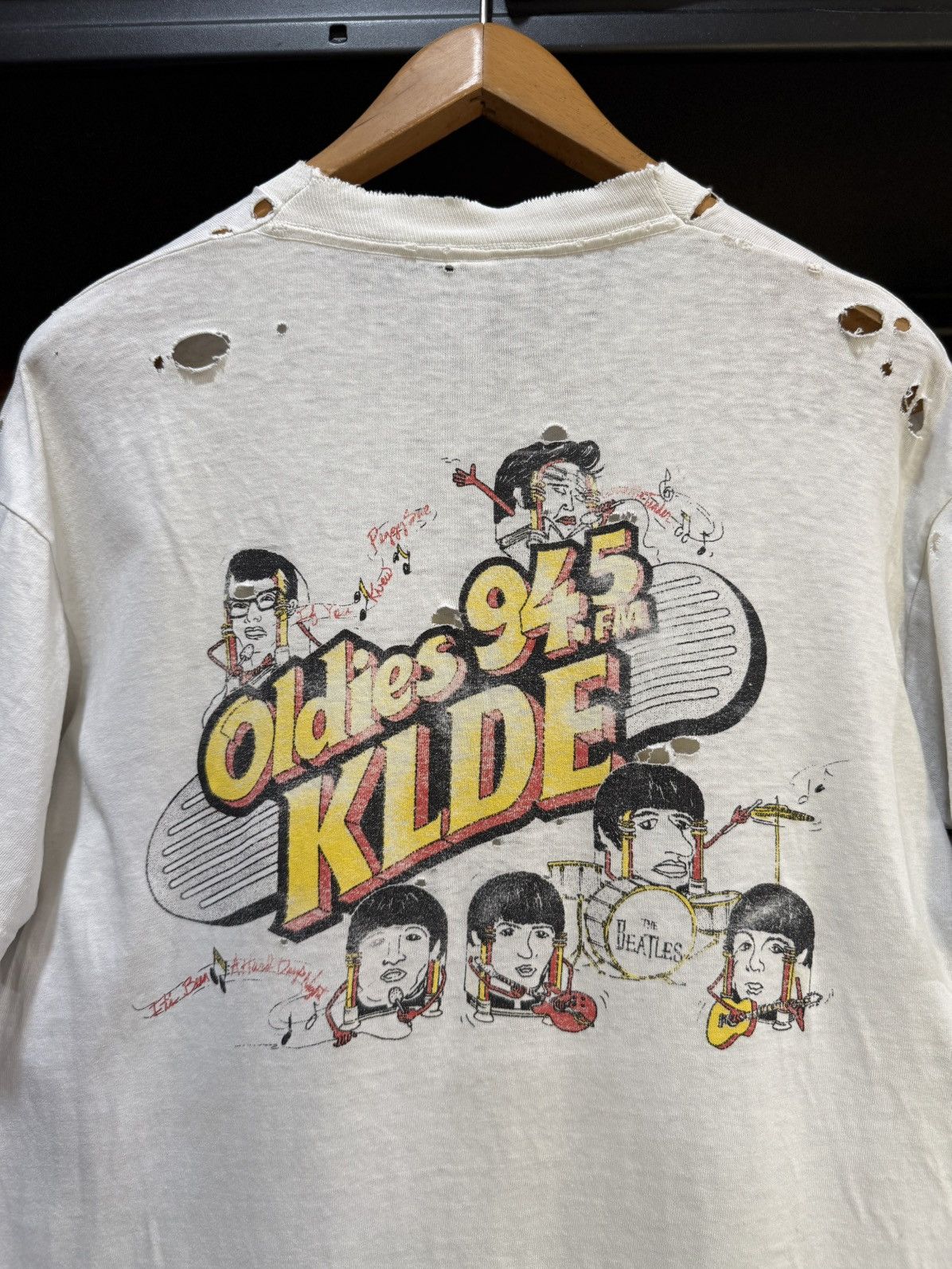 Band Tees Thrashed Vintage 90s The Beatles Klde Grunge Tee Size US L / EU 52-54 / 3 - 13 Thumbnail