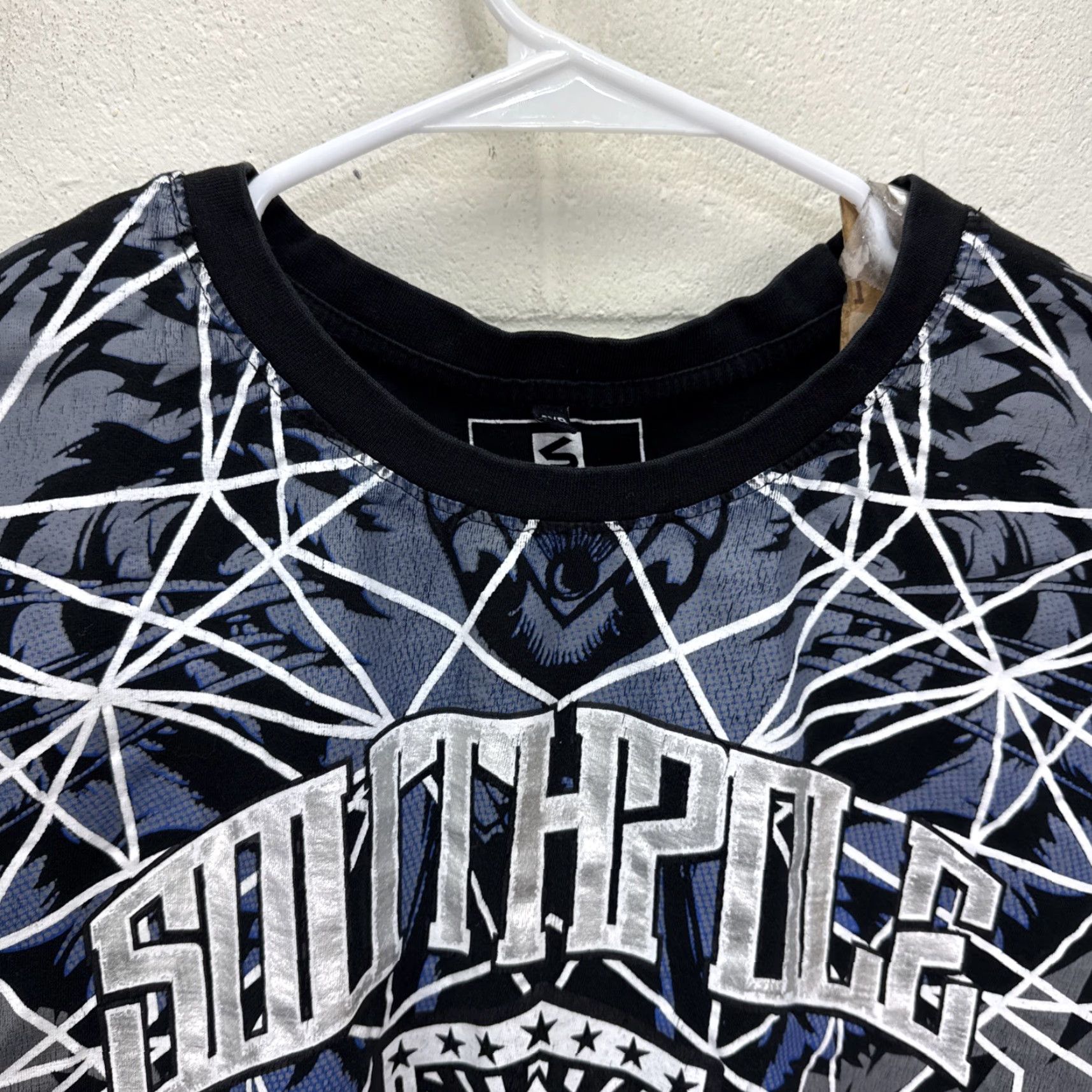 Southpole VINTAGE Southpole T-Shirt Big & Tall Black 4XLB 4XL Graphic Print Foil 90s Stain Glass Hip Hop Mens Size US XXL / EU 58 / 5 - 4 Thumbnail