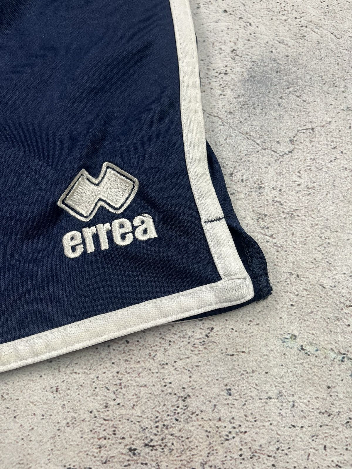 Errea ERREA ROCHDALE A.F.C HOME VINTAGE FOOTBALL SHORTS SOCCER Size US 30 / EU 46 - 2 Thumbnail