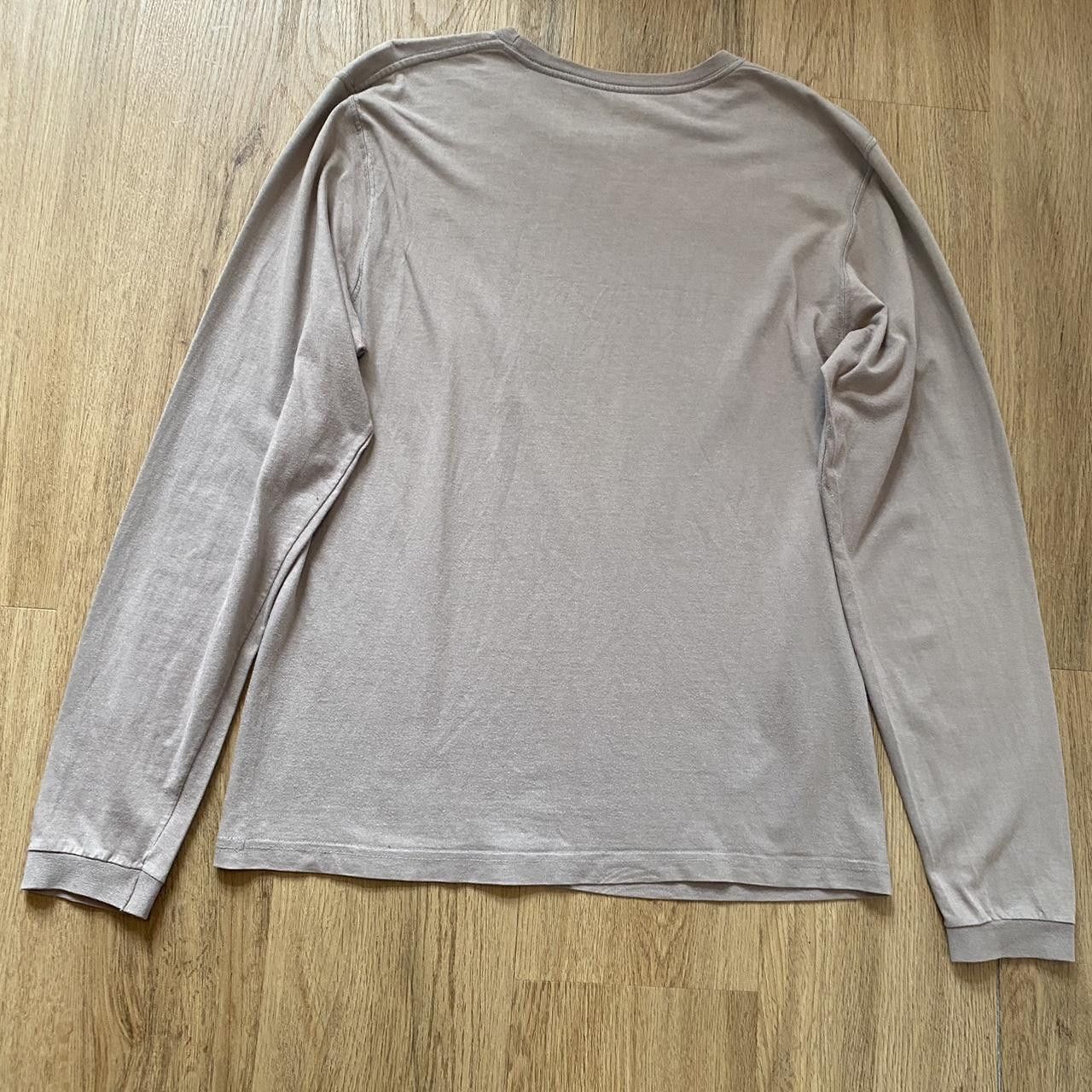 Patagonia Patagonia grey long sleeve t-shirt with tree and money Size US S / EU 44-46 / 1 - 2 Thumbnail