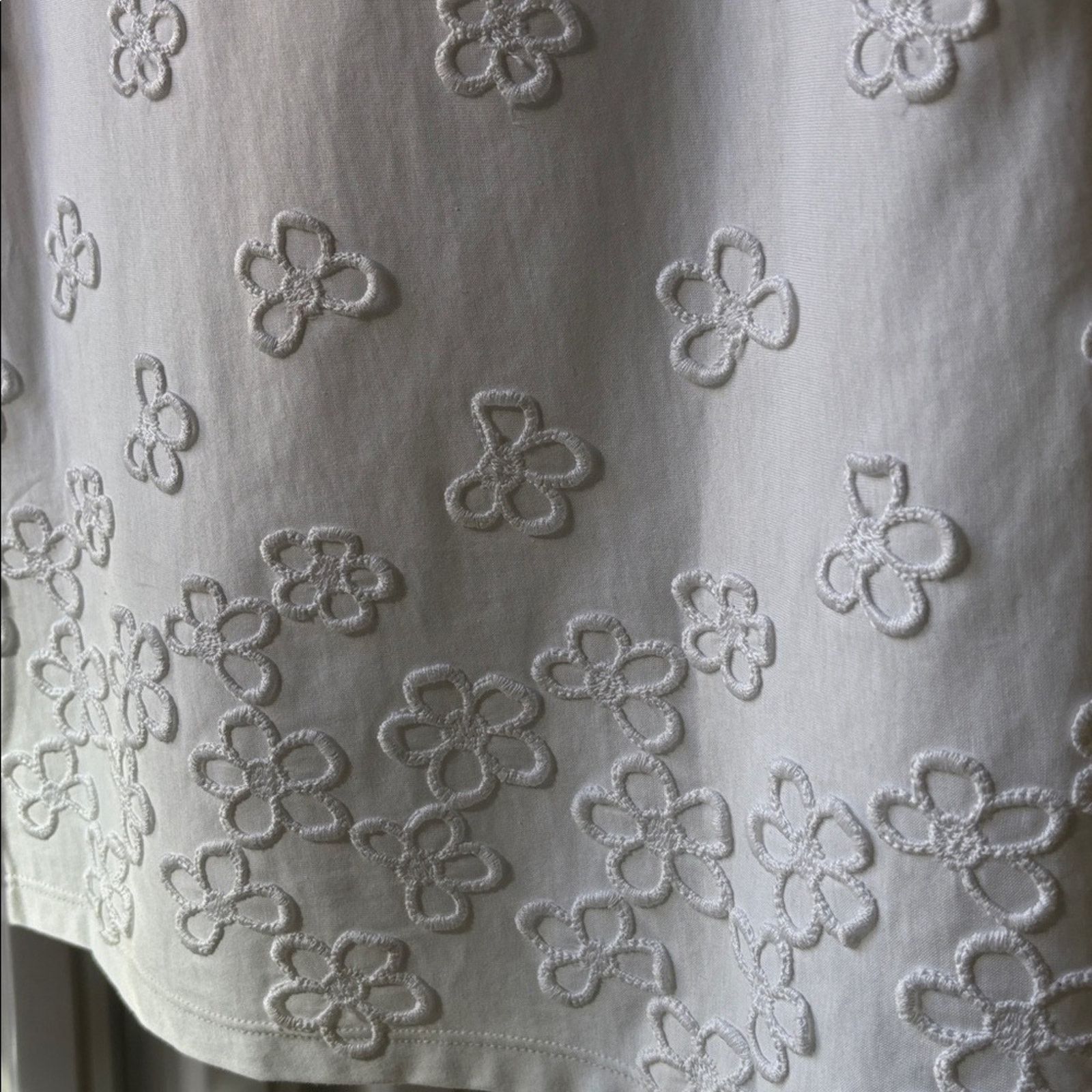 Blumarine NWT Blumarine White T-Shirt with Elegant Detailing Size L Size L / US 10 / IT 46 - 5 Thumbnail