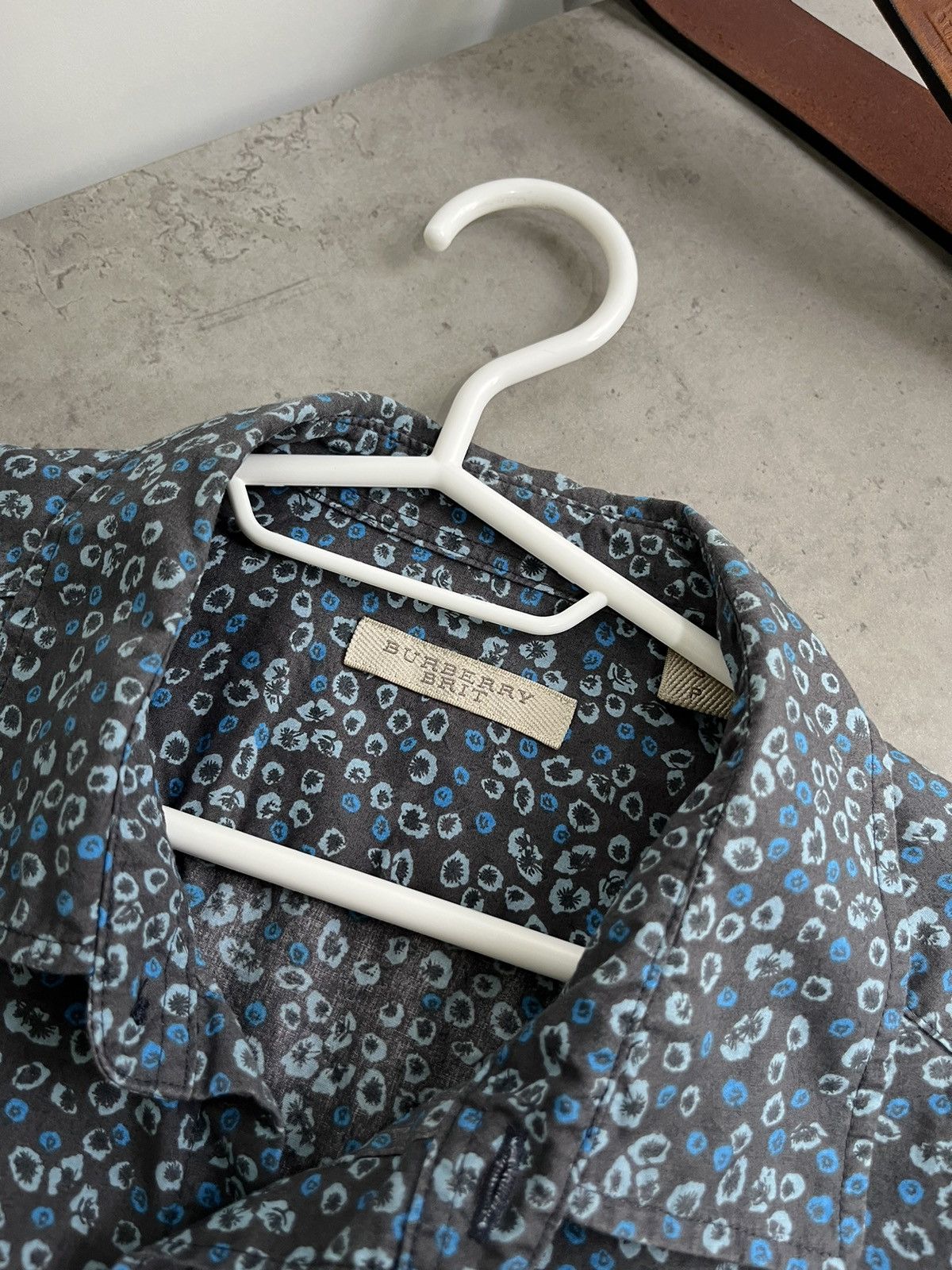 Burberry Burberry Brit made in Hong Kong flower printed shirt Size US S / EU 44-46 / 1 - 4 Thumbnail